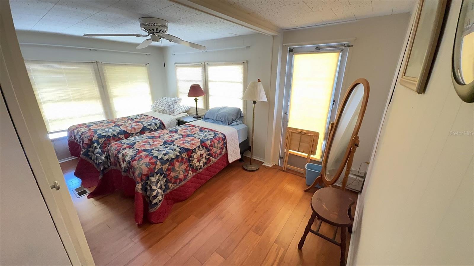 TB8430473 Property Photo