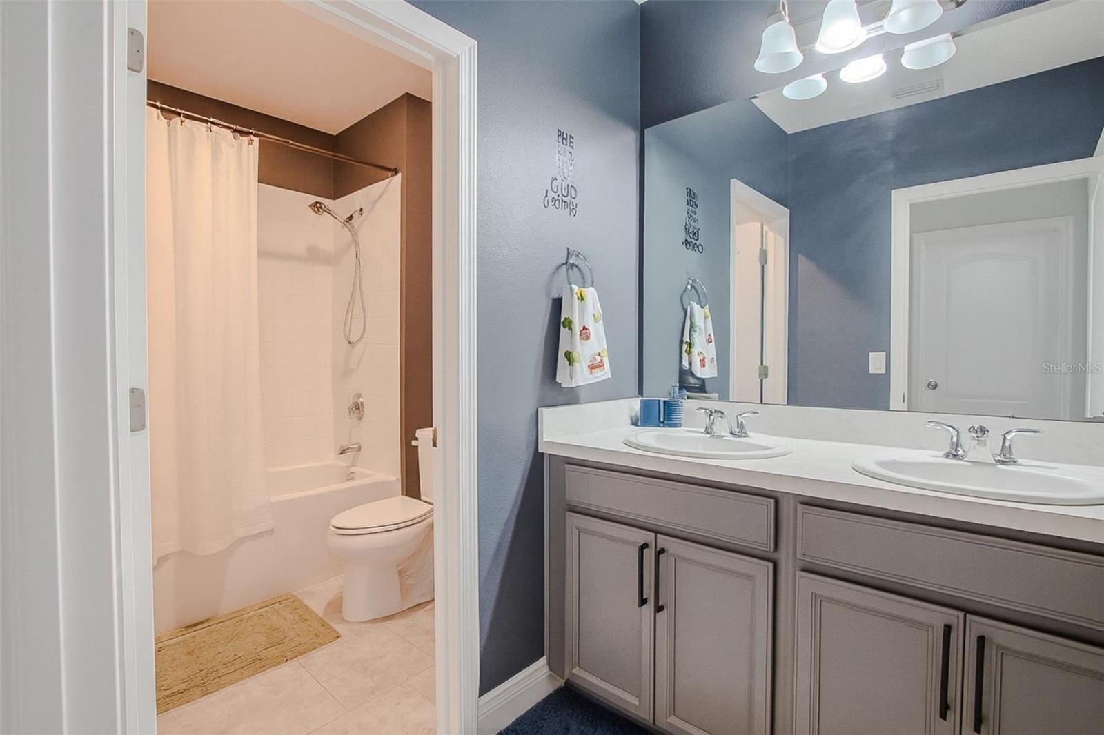 9394 OGLETHORPE DR, GROVELAND, FL, 34736