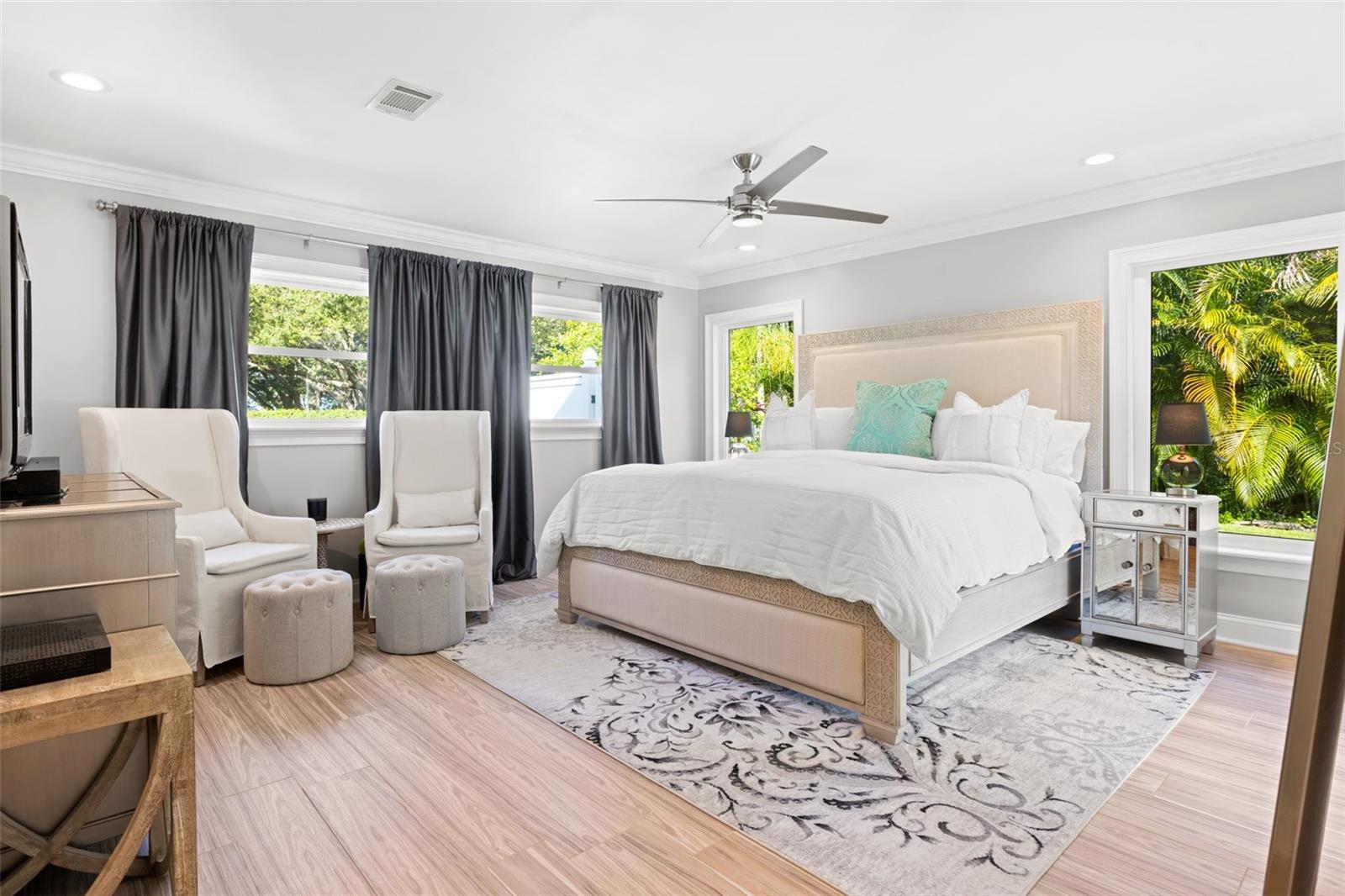 4085 42ND AVE S, ST PETERSBURG, FL, 33711