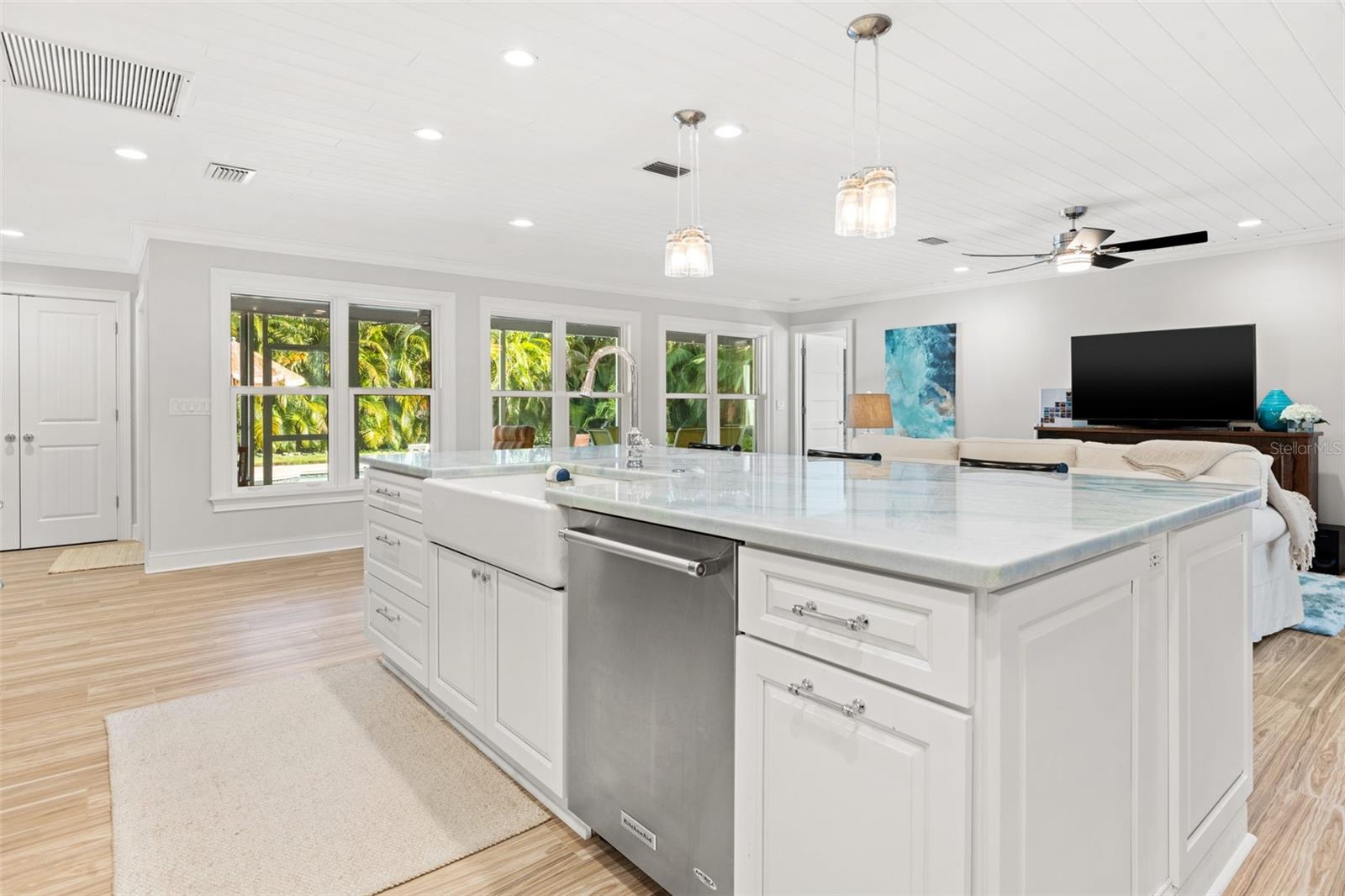 4085 42ND AVE S, ST PETERSBURG, FL, 33711