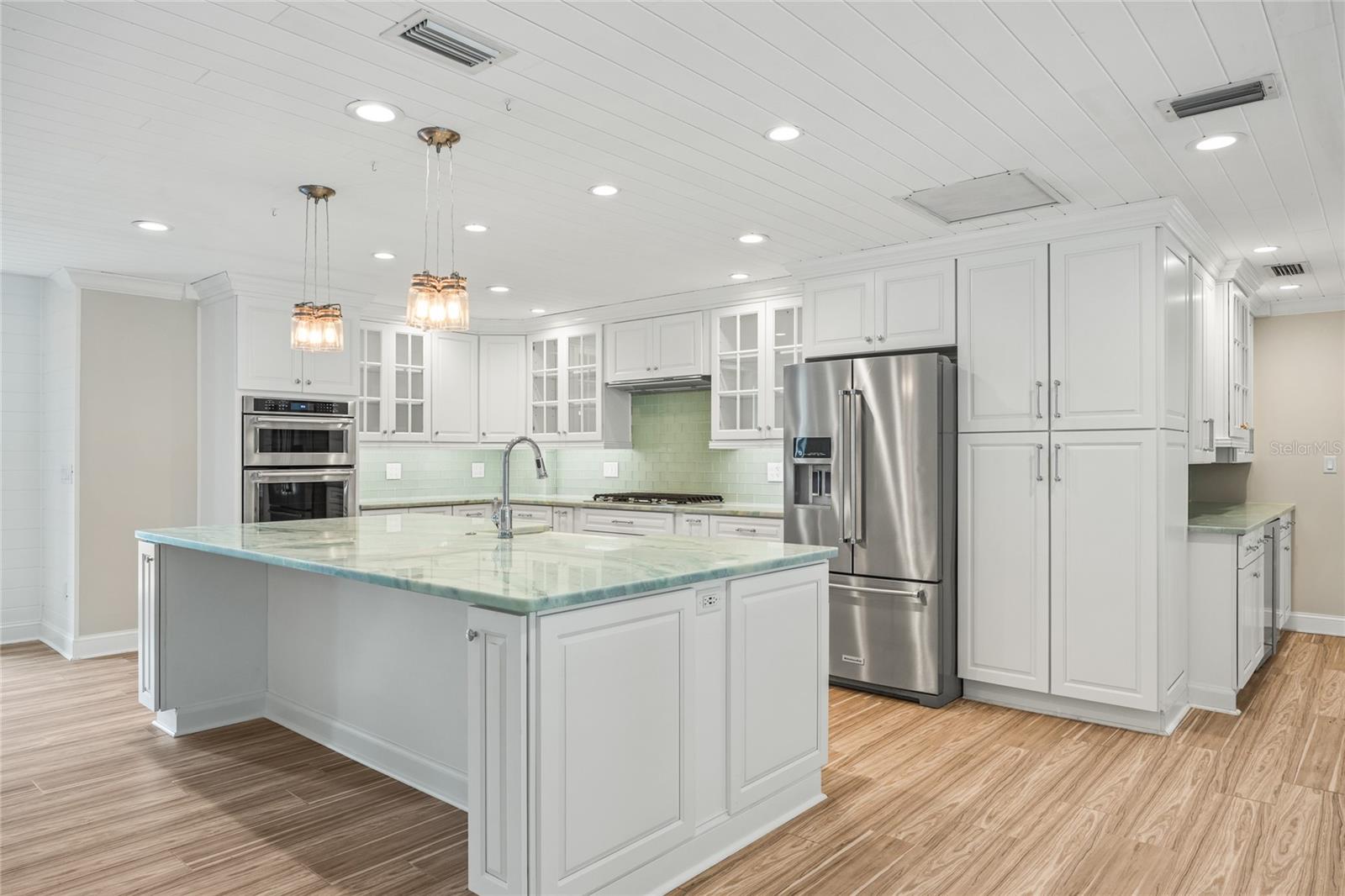 4085 42ND AVE S, ST PETERSBURG, FL, 33711