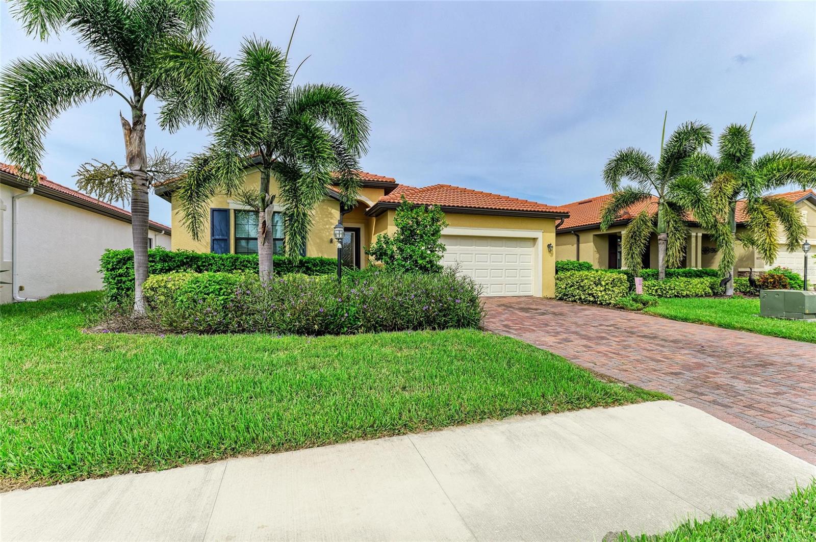 10221 LOCH LOMOND DR, BRADENTON, FL, 34211