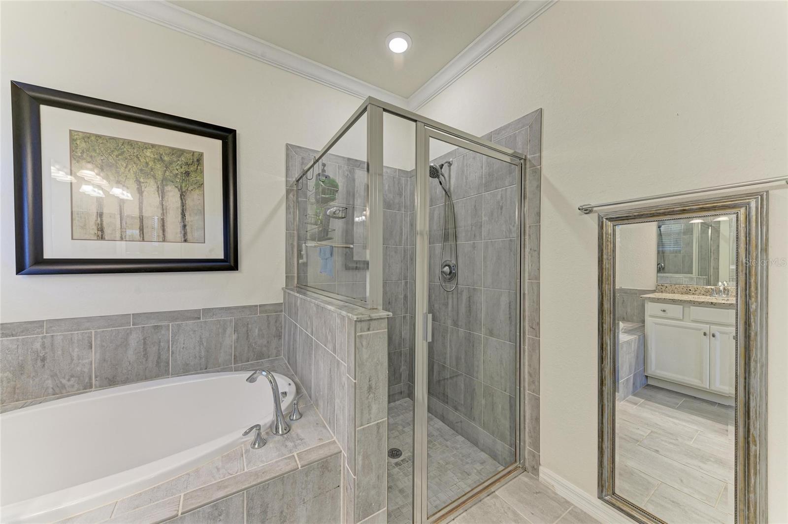 10221 LOCH LOMOND DR, BRADENTON, FL, 34211