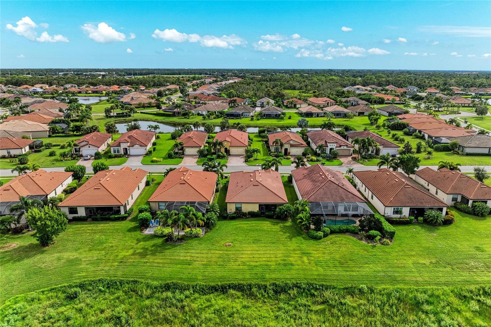 10221 LOCH LOMOND DR, BRADENTON, FL, 34211