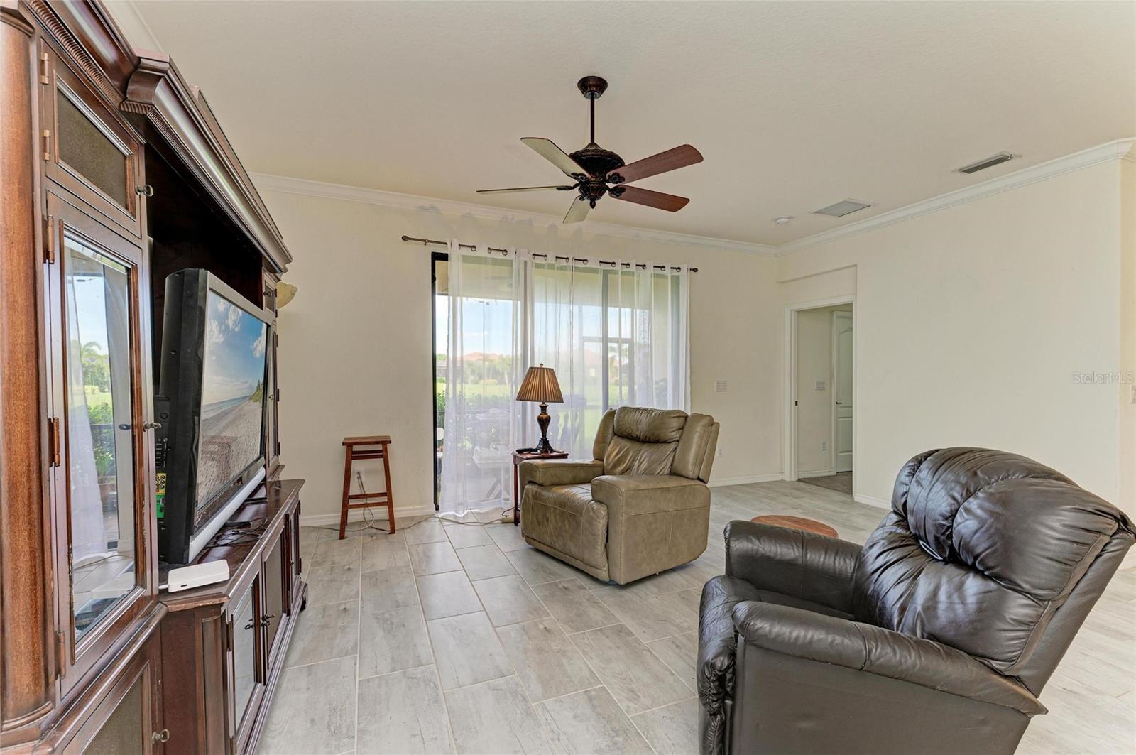 10221 LOCH LOMOND DR, BRADENTON, FL, 34211