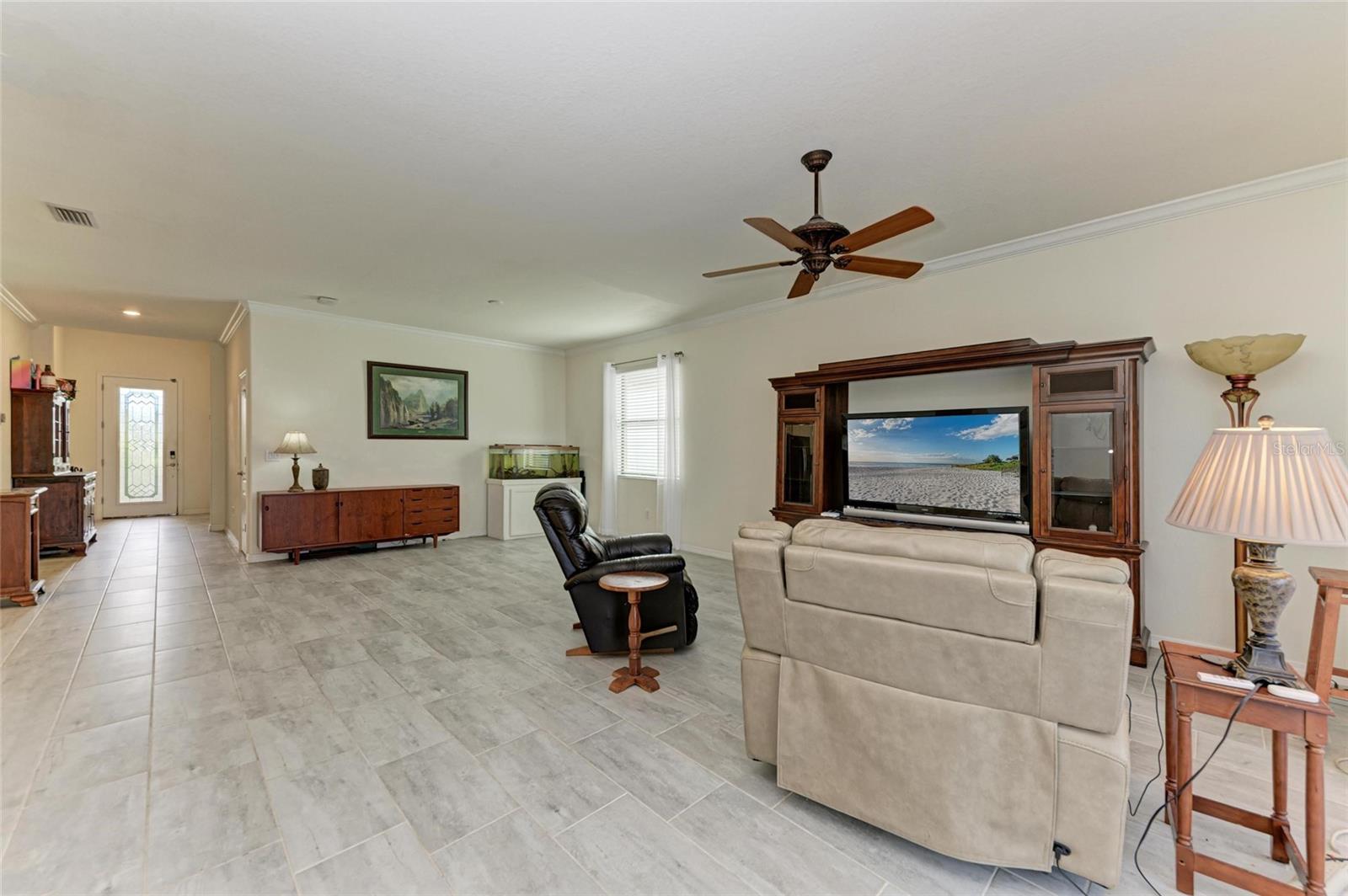 10221 LOCH LOMOND DR, BRADENTON, FL, 34211