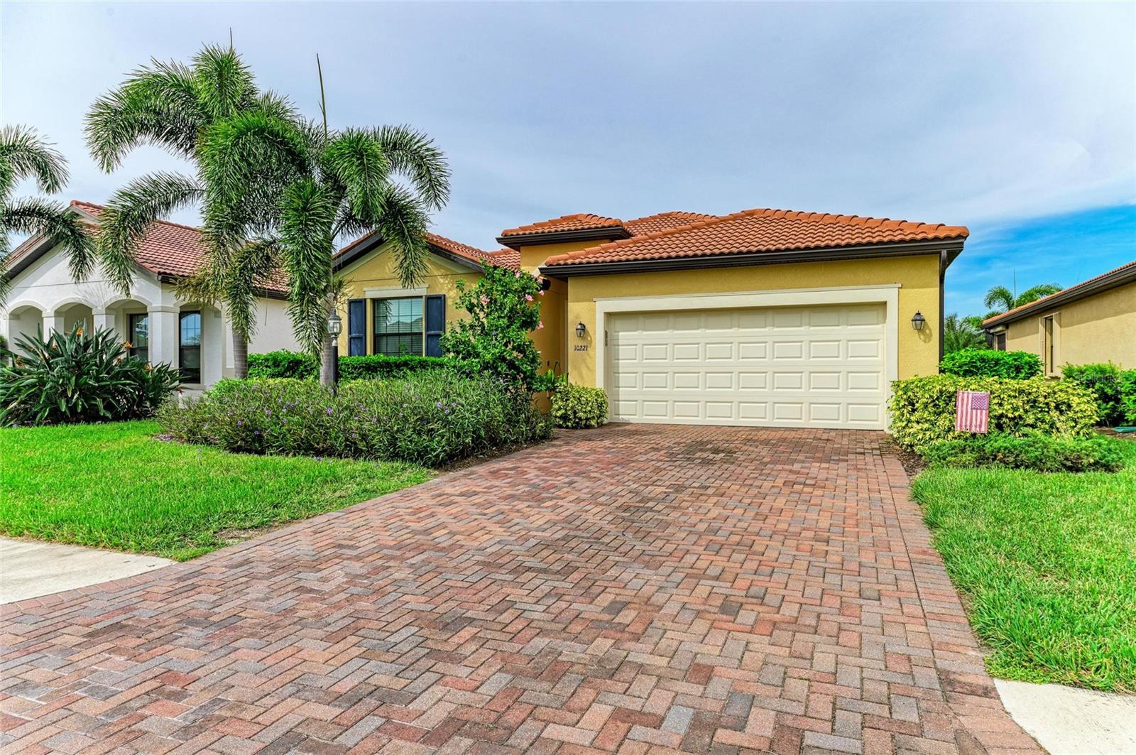 10221 LOCH LOMOND DR, BRADENTON, FL, 34211