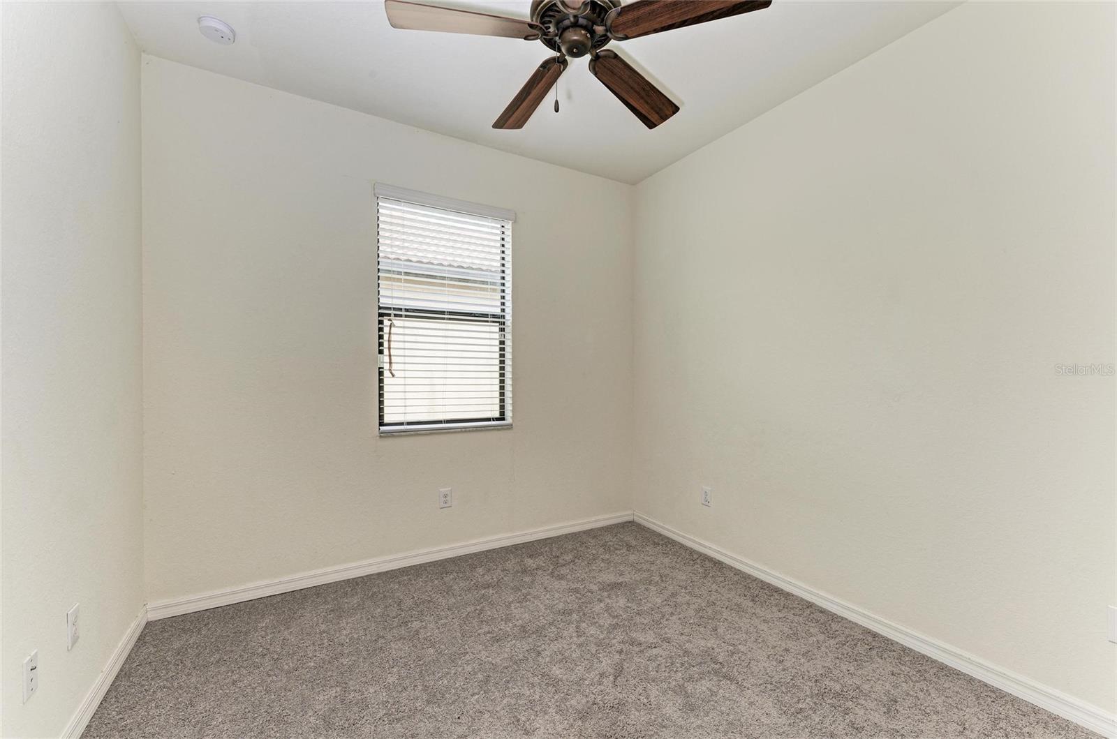 10221 LOCH LOMOND DR, BRADENTON, FL, 34211