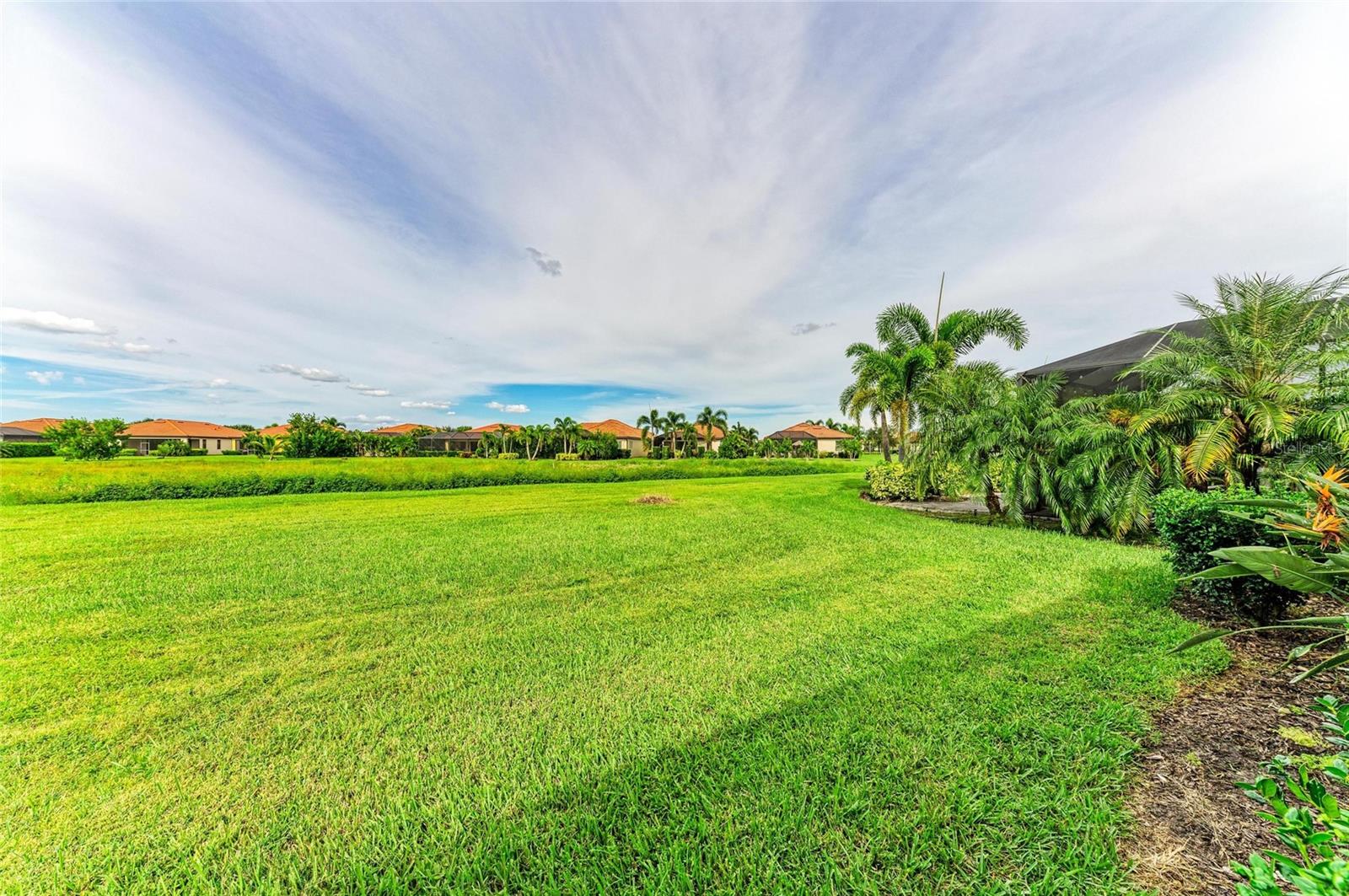 10221 LOCH LOMOND DR, BRADENTON, FL, 34211