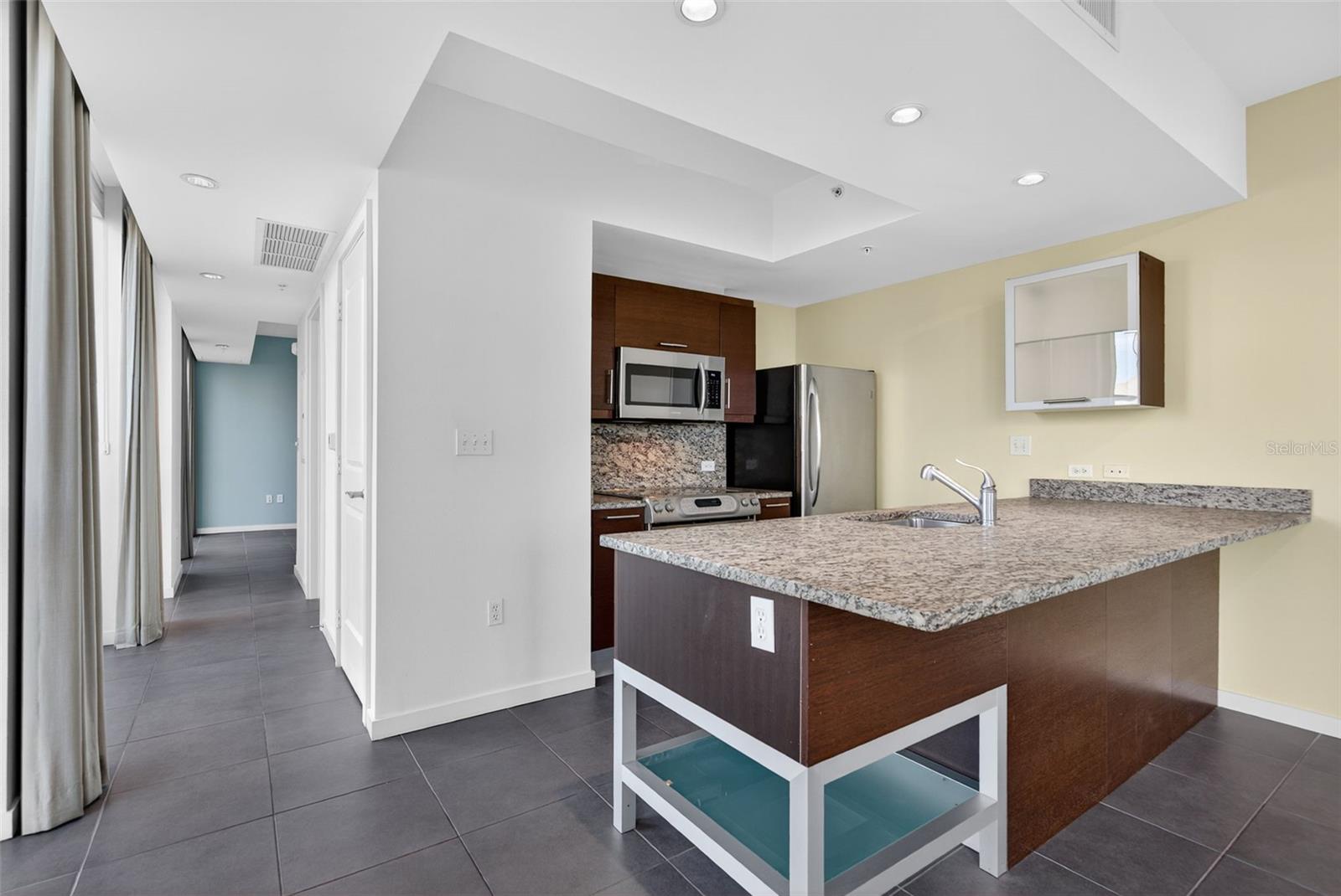 A4665964 Property Photo
