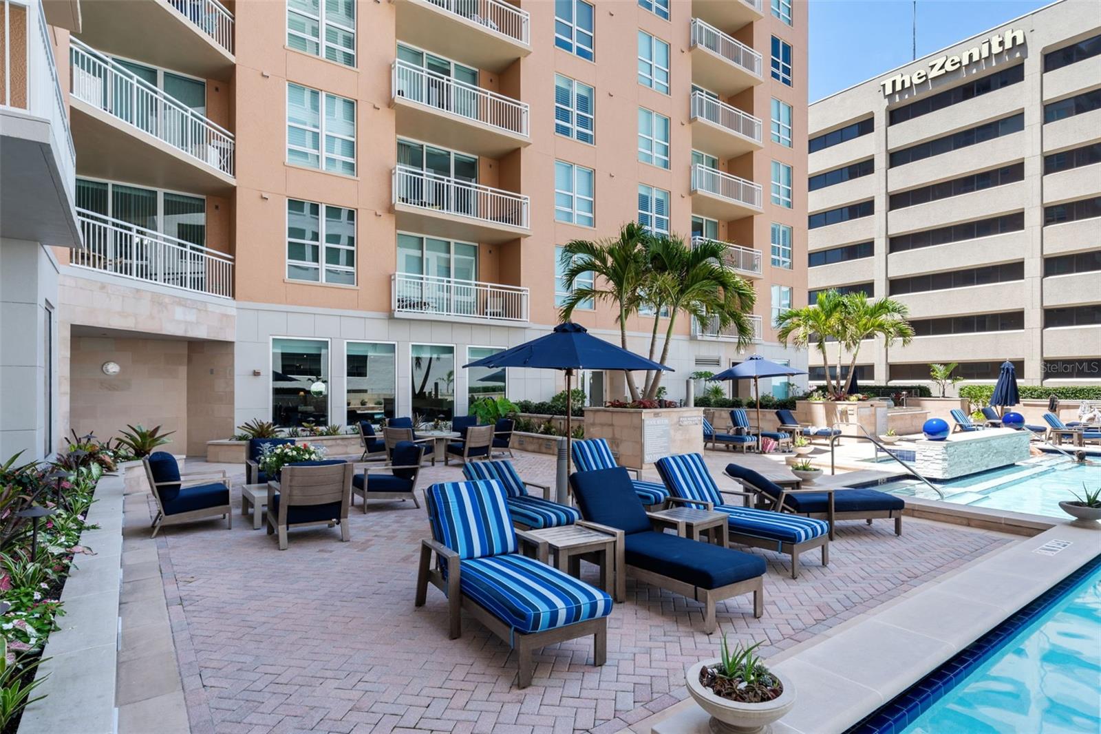 A4665964 Property Photo