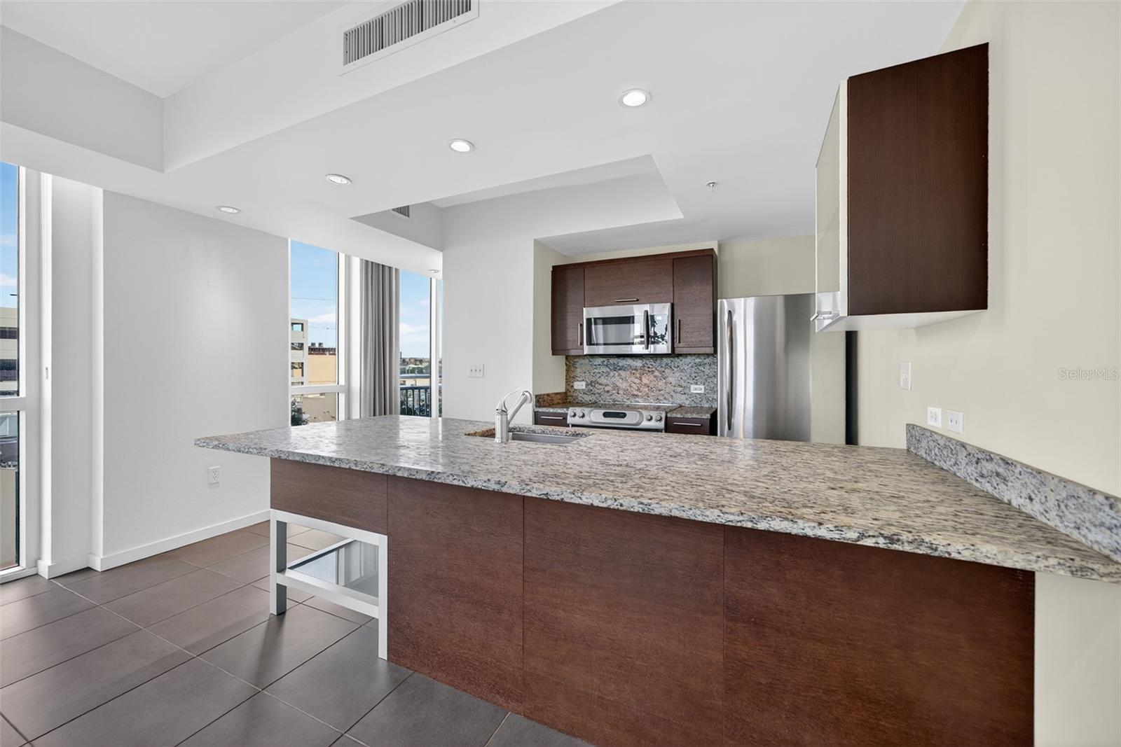 A4665964 Property Photo