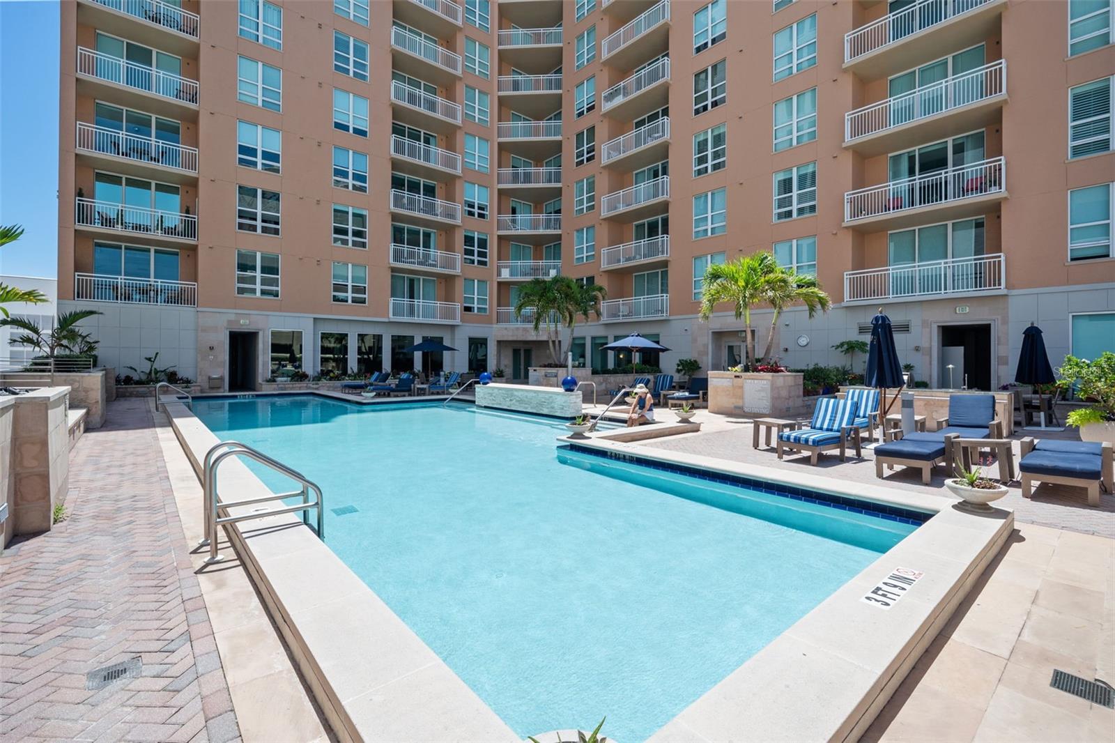 A4665964 Property Photo