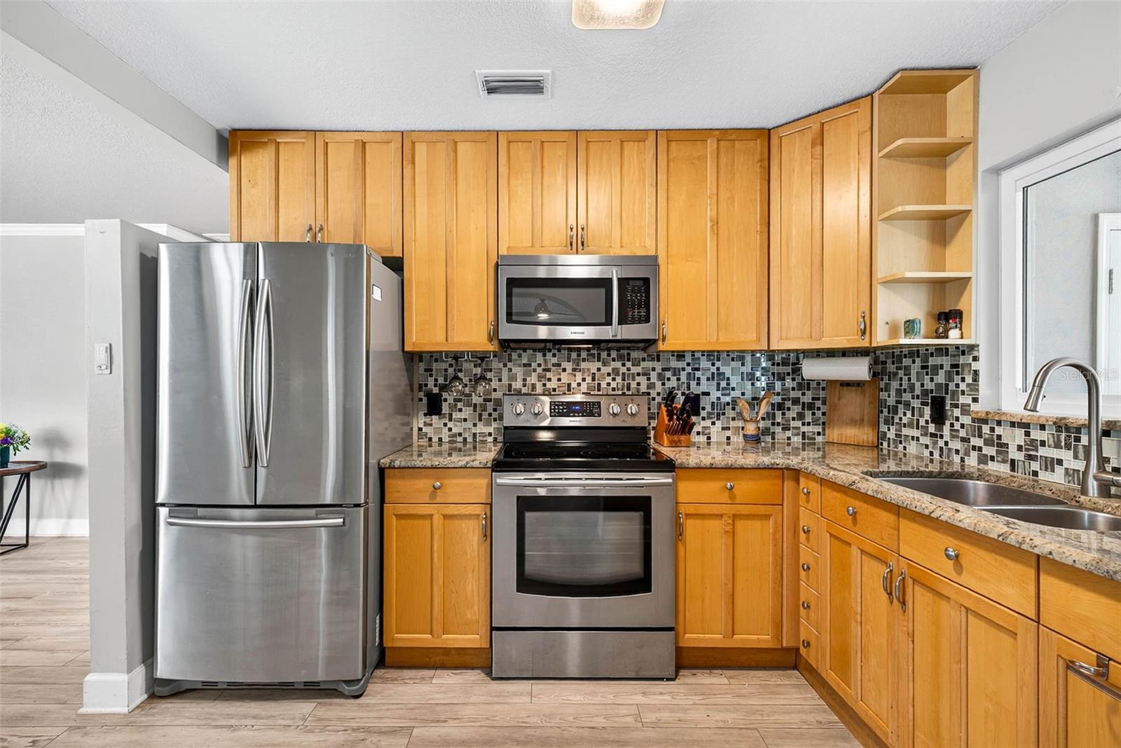 5519 COMMONWEALTH AVE N, ST PETERSBURG, FL, 33703