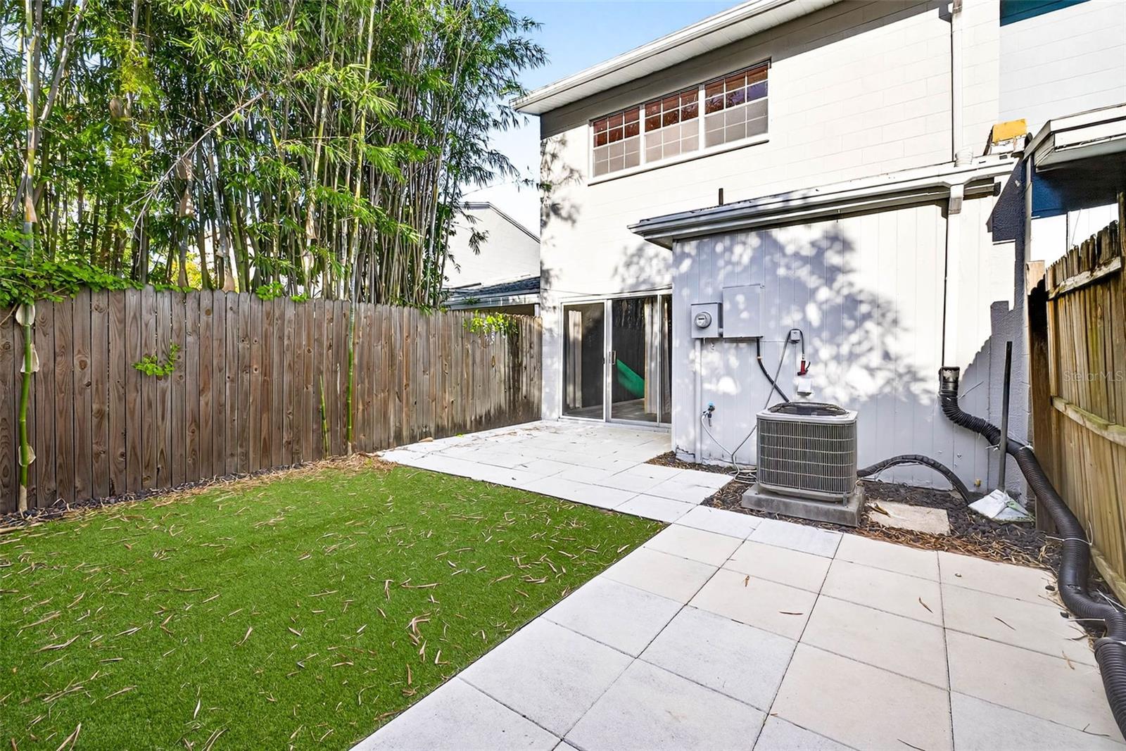 10008 OAK HILL DR, TEMPLE TERRACE, FL, 33617