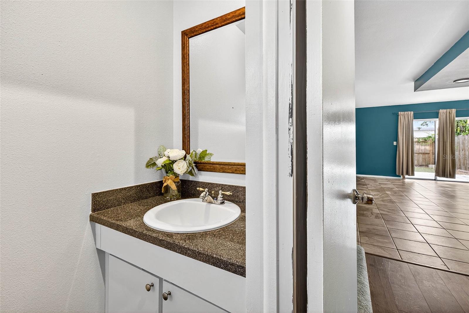 10008 OAK HILL DR, TEMPLE TERRACE, FL, 33617