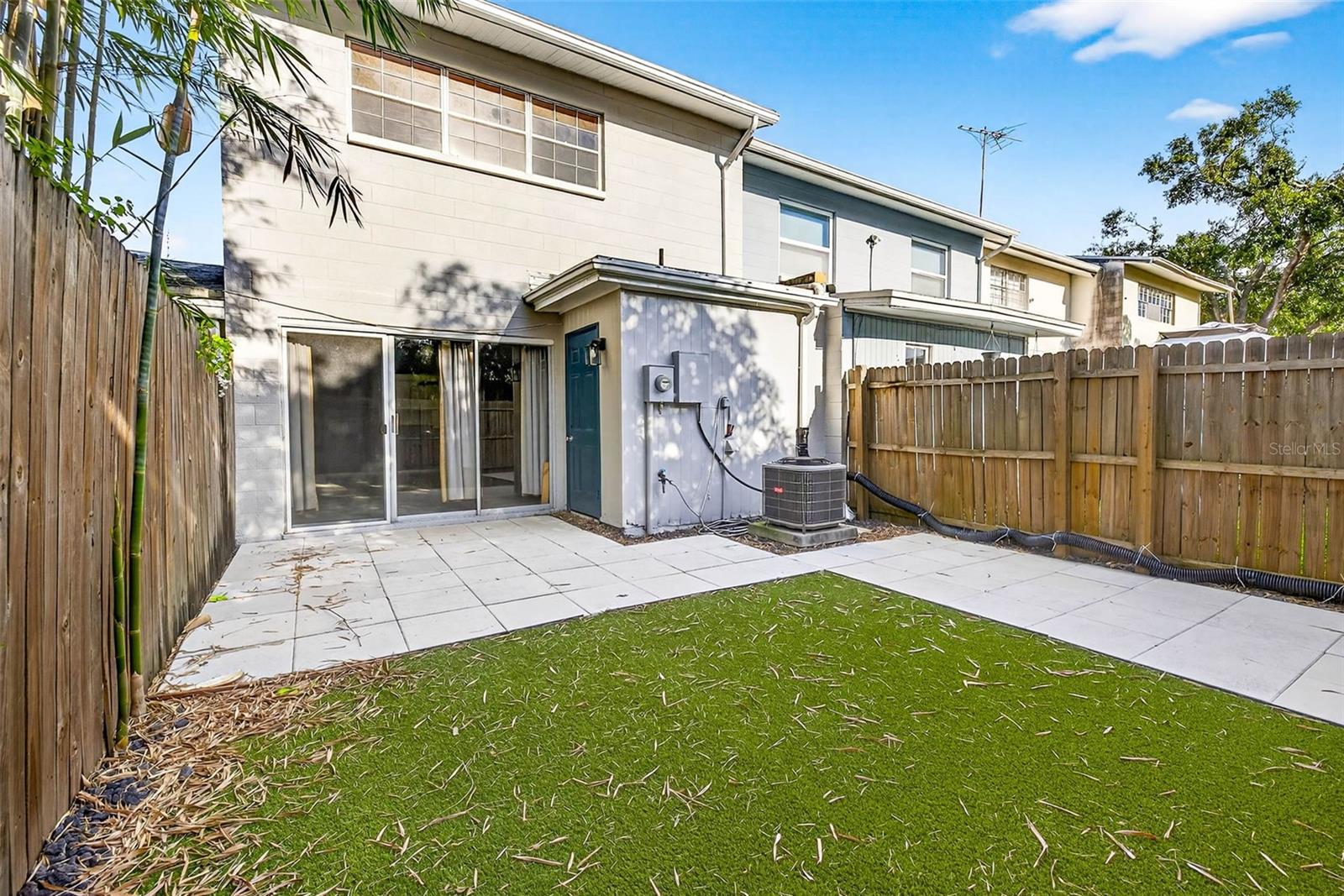 10008 OAK HILL DR, TEMPLE TERRACE, FL, 33617