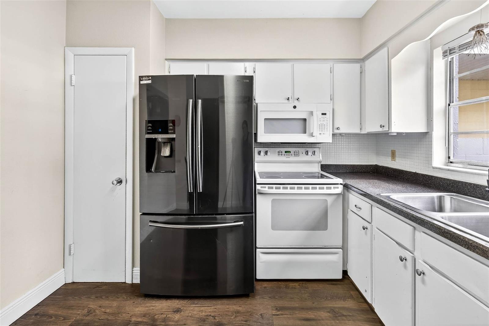 10008 OAK HILL DR, TEMPLE TERRACE, FL, 33617