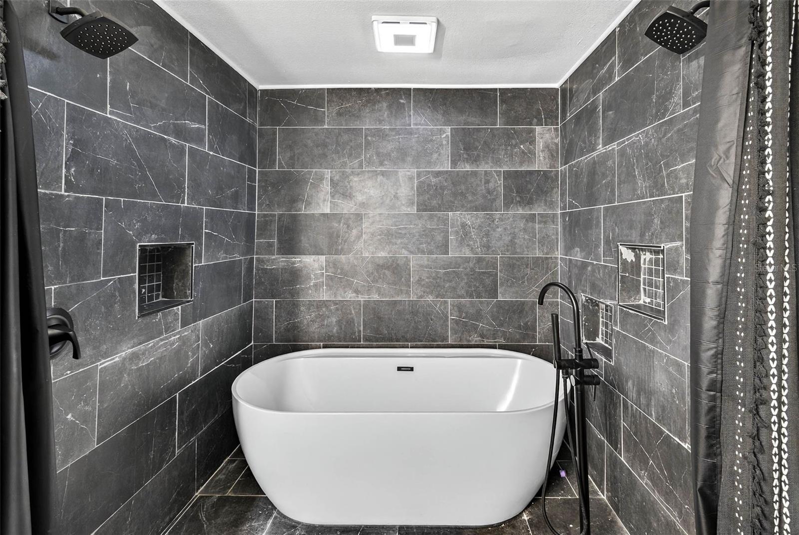 10008 OAK HILL DR, TEMPLE TERRACE, FL, 33617