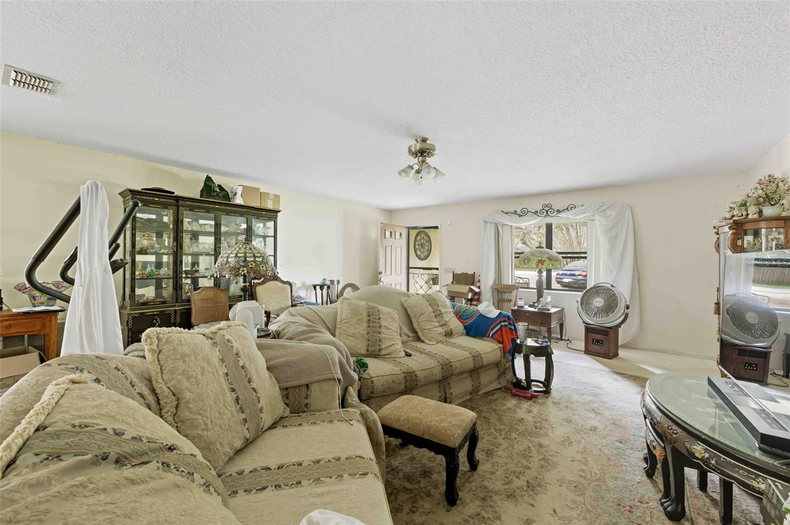 TB8430610 Property Photo