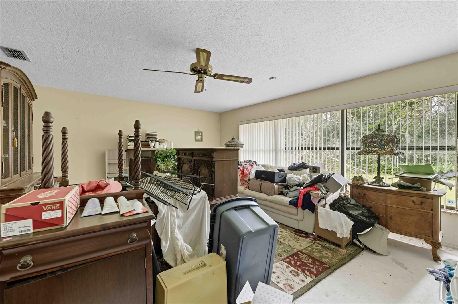 TB8430610 Property Photo