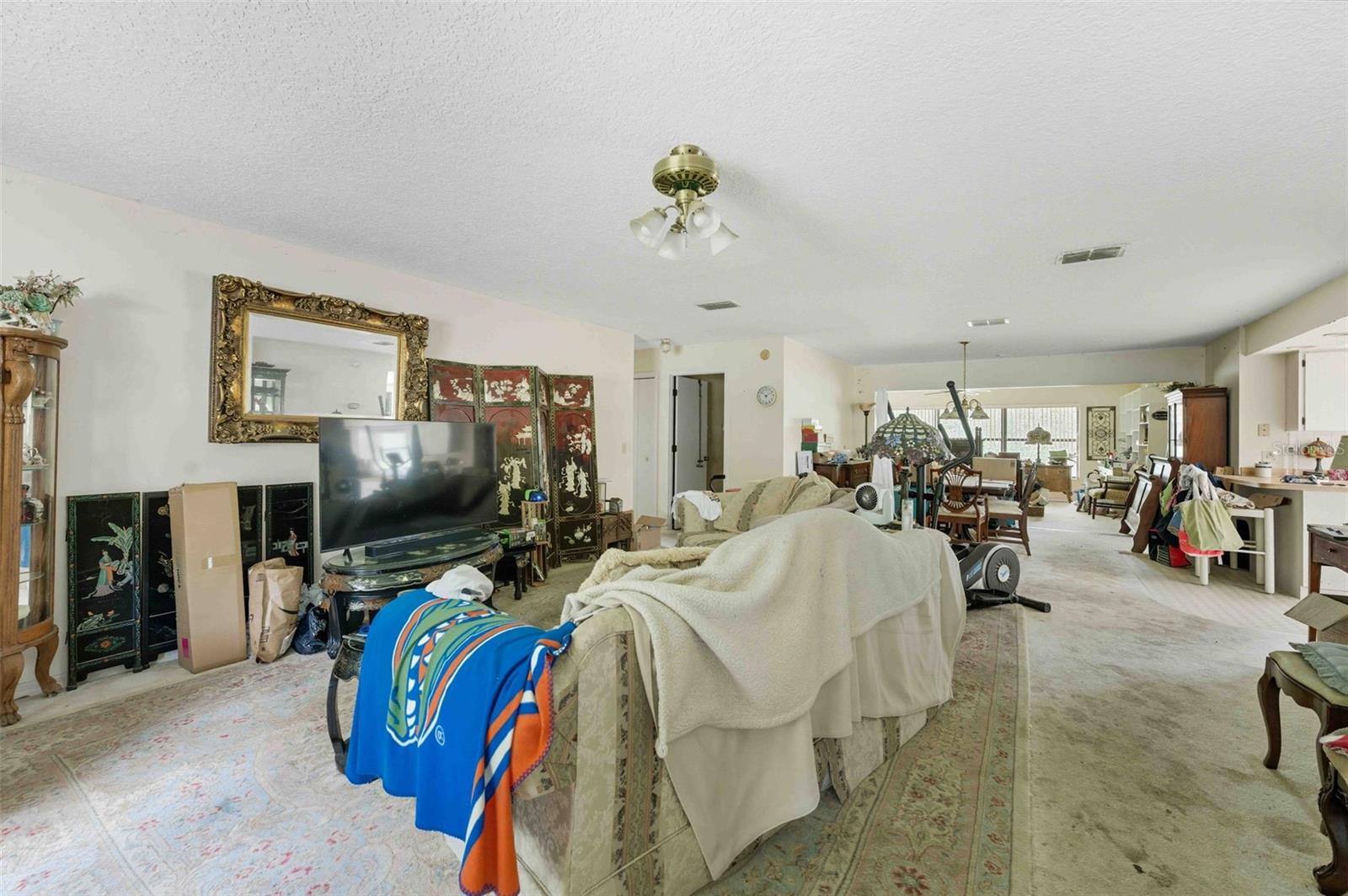 TB8430610 Property Photo