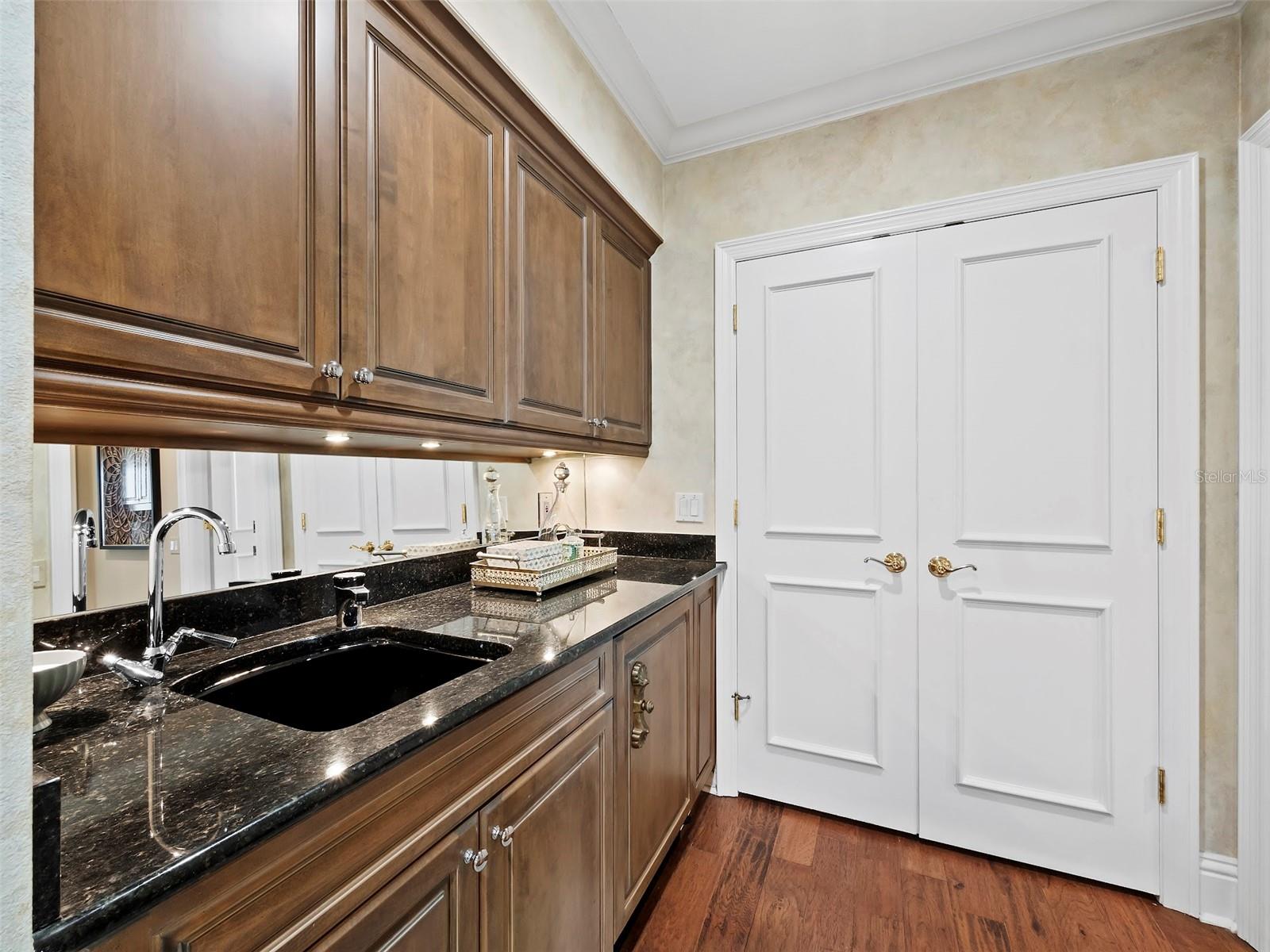 A4665992 Property Photo