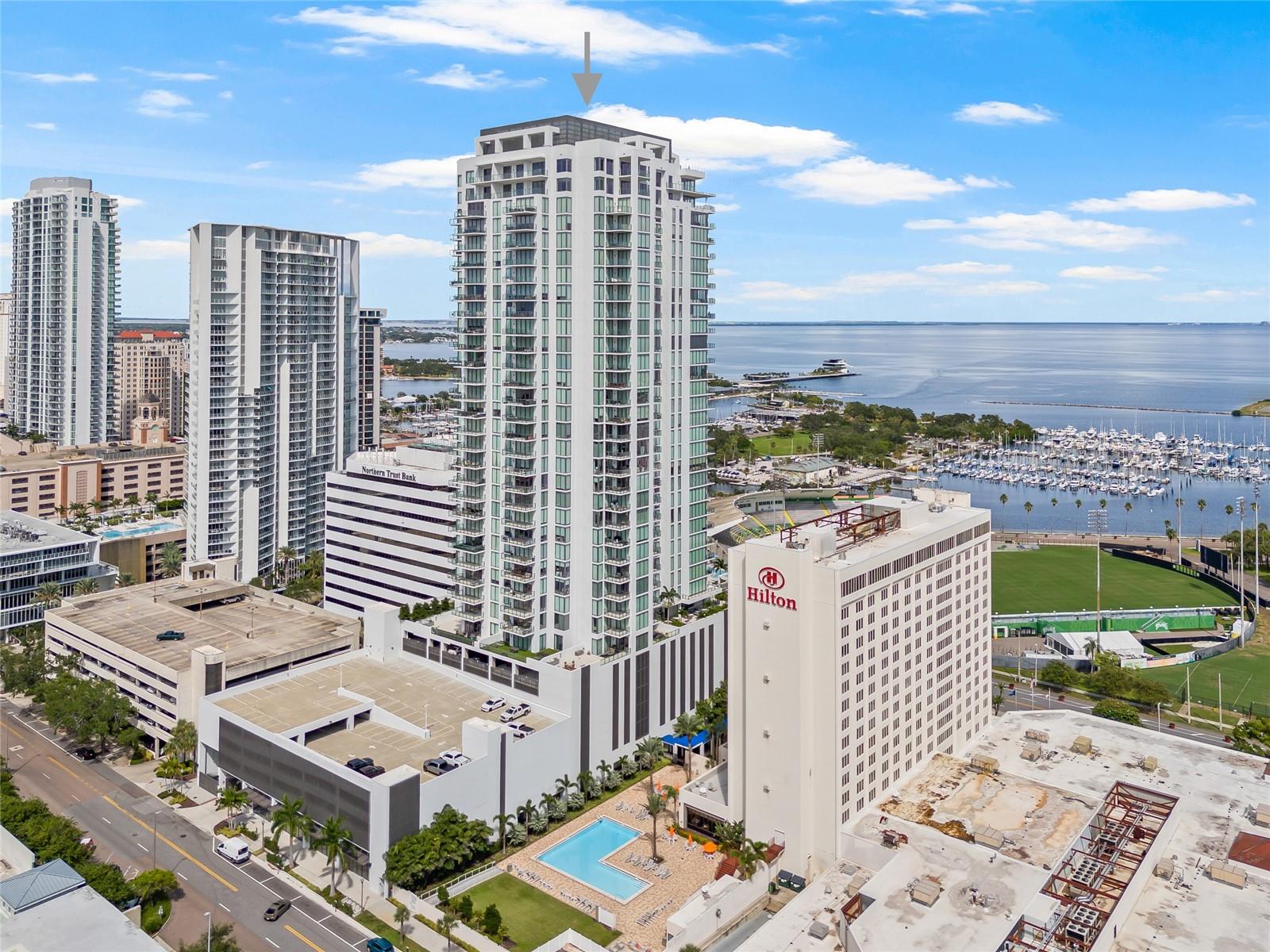 Located steps from downtown’s best—restaurants, shops, the Saturday Morning Market, and cultural landmarks like the Dali Museum and Mahaffey Theater.