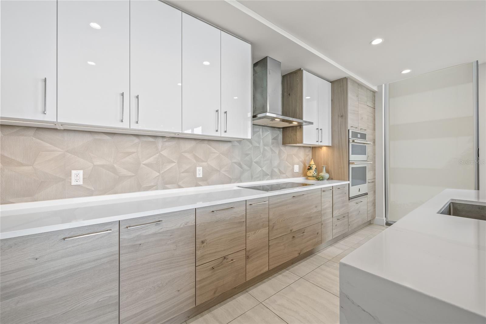 Plenty of roll out drawers and cabinet space