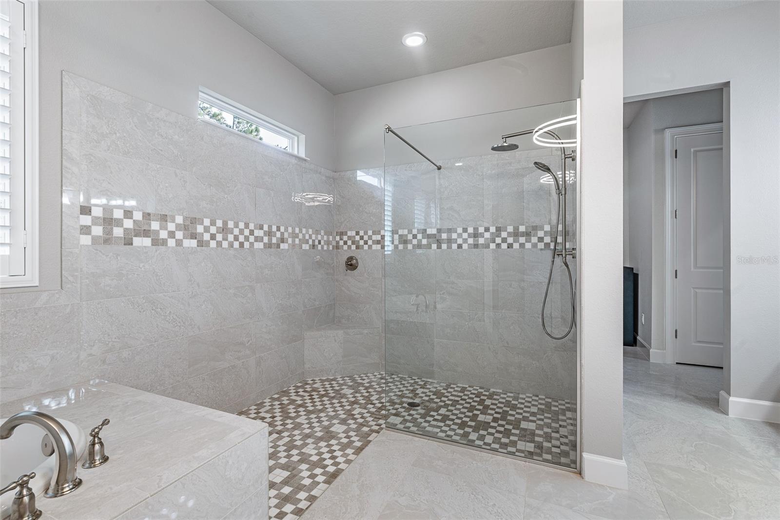 FC312940 Property Photo