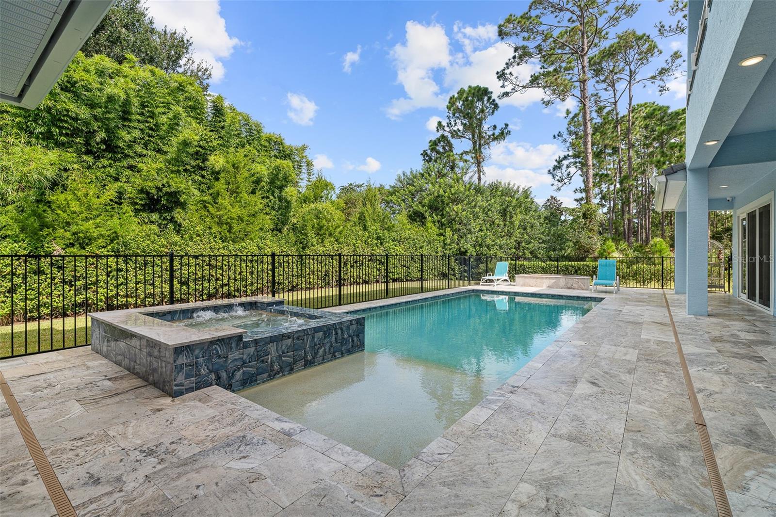 FC312940 Property Photo