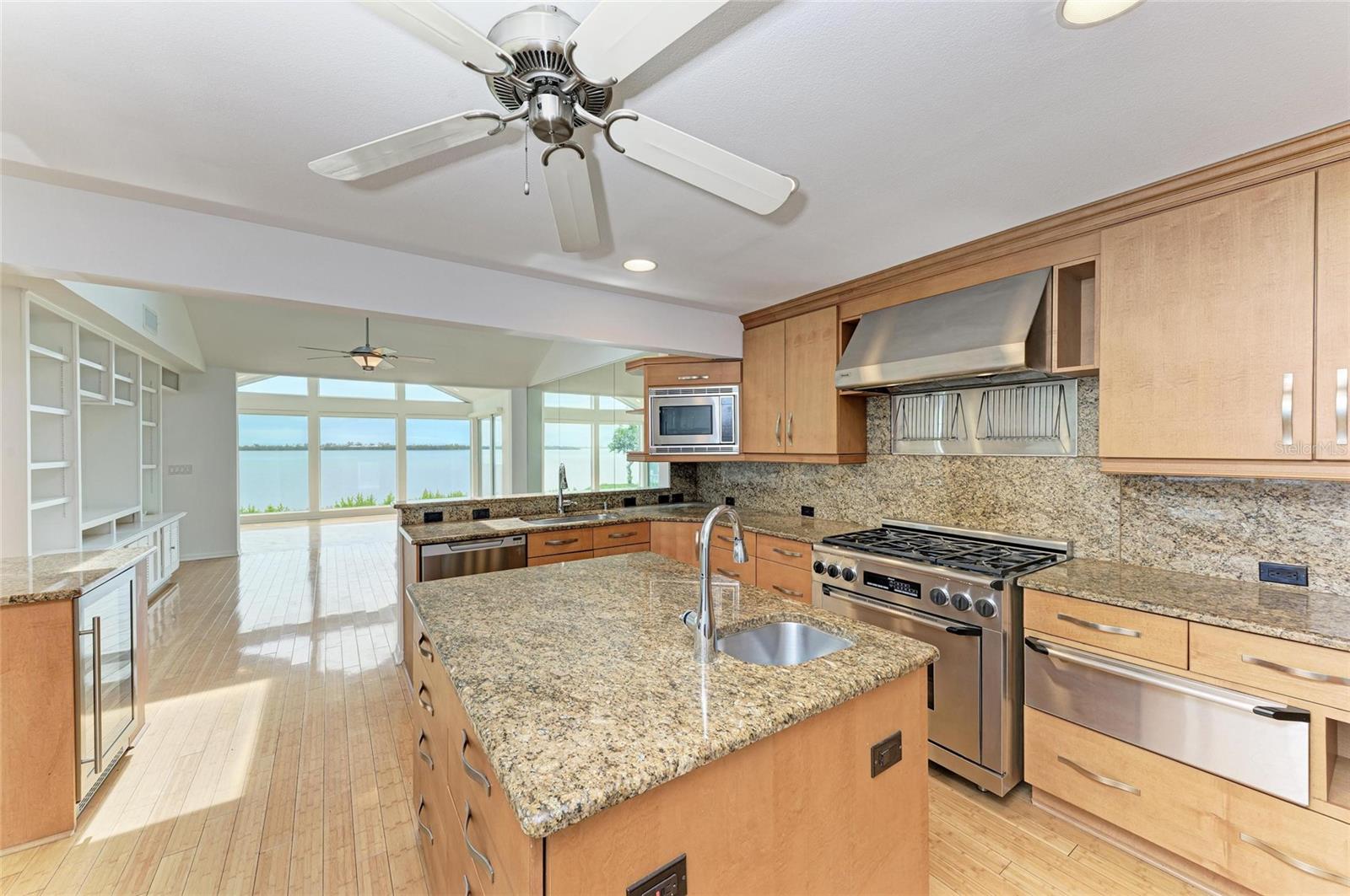 79 TIDY ISLAND BLVD, BRADENTON, FL, 34210