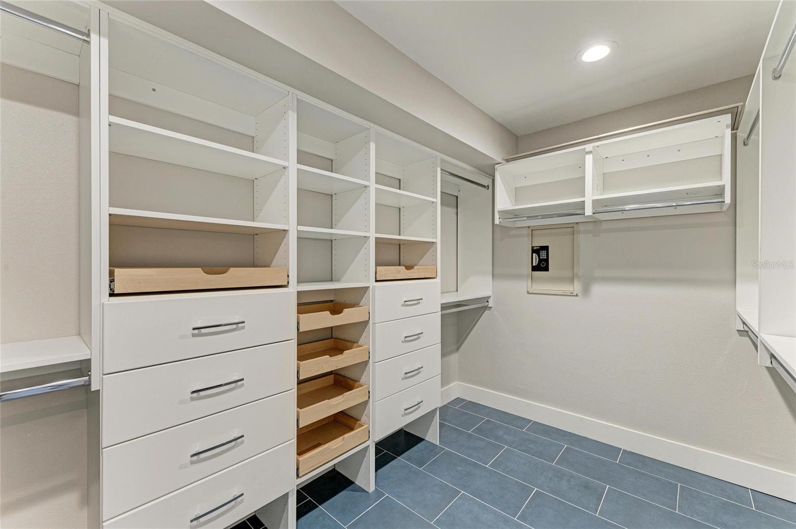 79 TIDY ISLAND BLVD, BRADENTON, FL, 34210