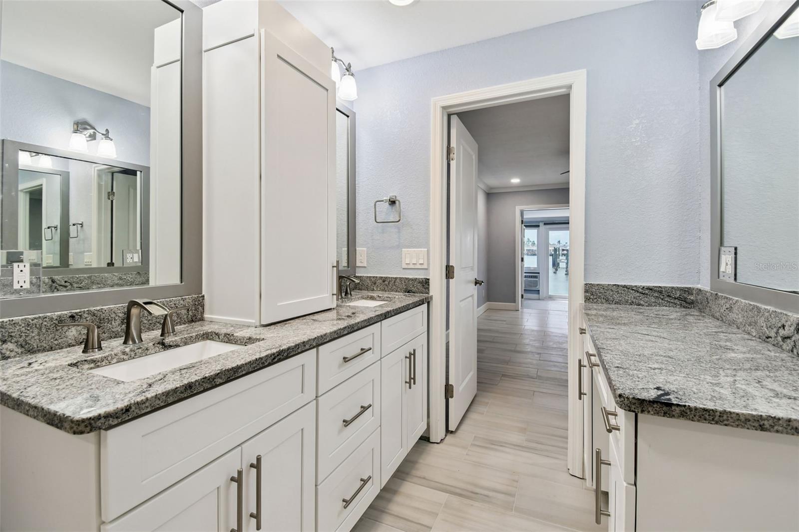 Additional makeup vanity area in primary bathroom.