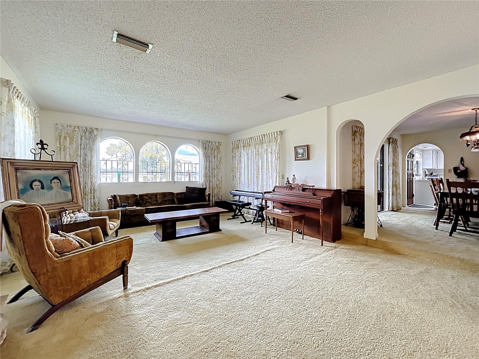 16635 COUNTY ROAD 450, UMATILLA, FL, 32784