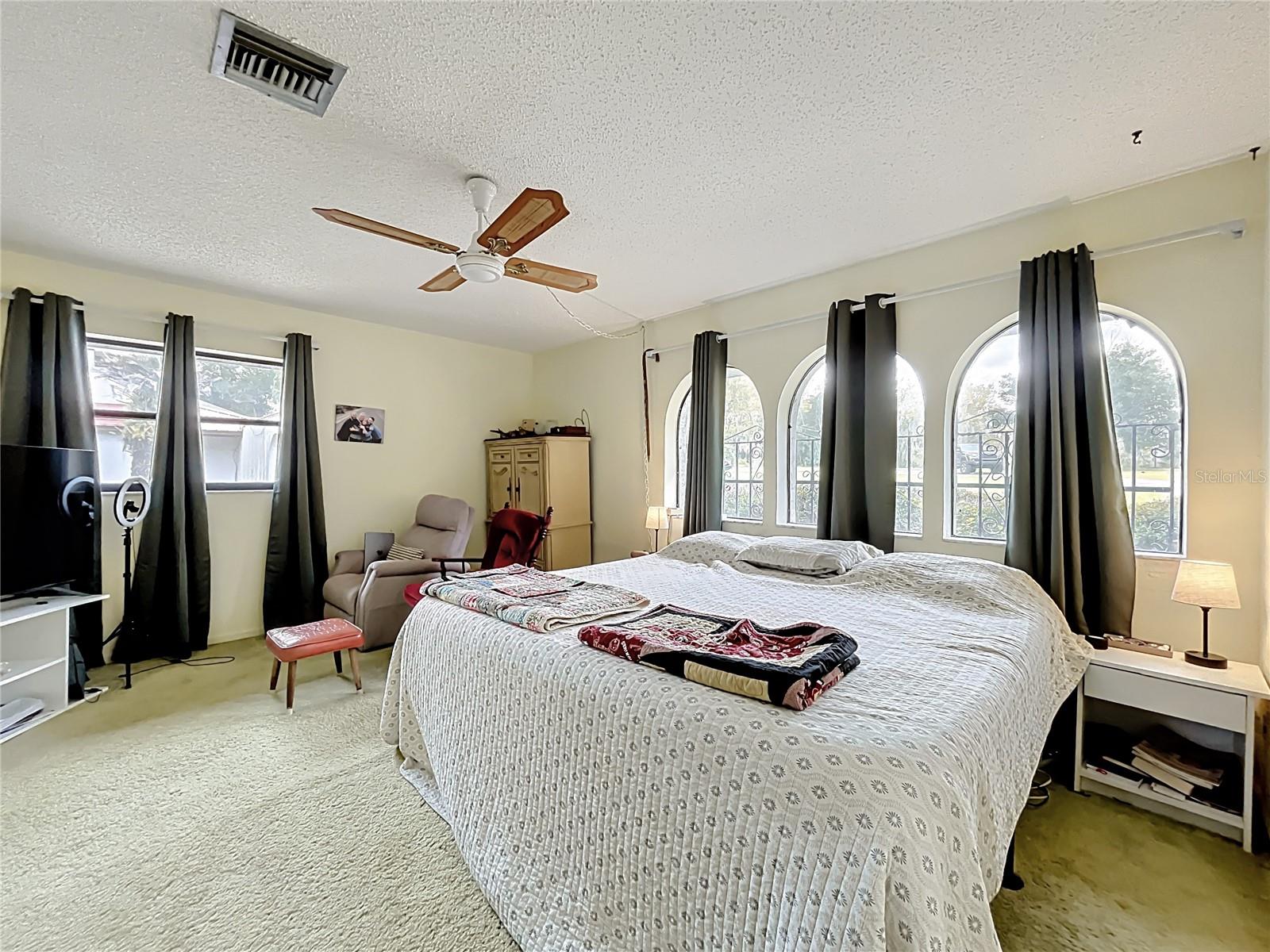 16635 COUNTY ROAD 450, UMATILLA, FL, 32784