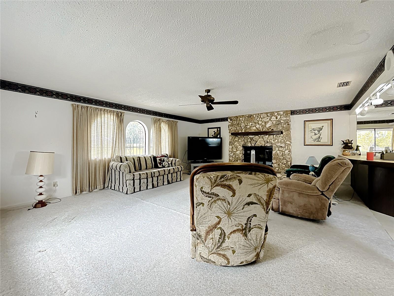 16635 COUNTY ROAD 450, UMATILLA, FL, 32784