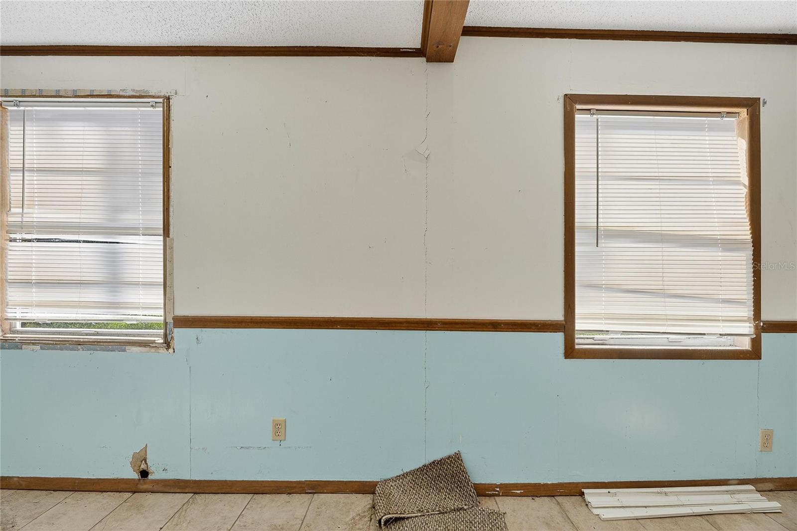 311 S WEBB RD, PLANT CITY, FL, 33566