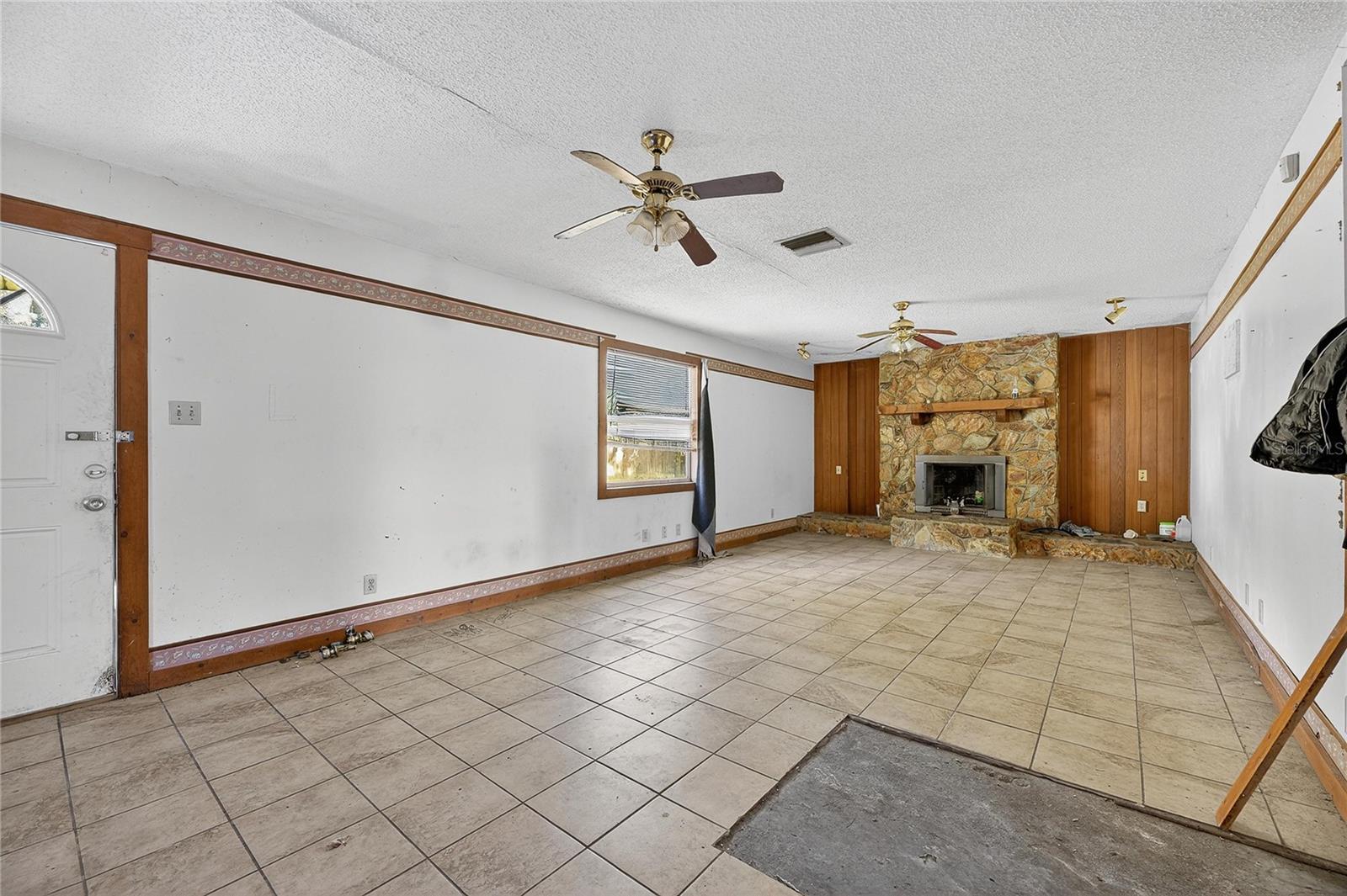 311 S WEBB RD, PLANT CITY, FL, 33566