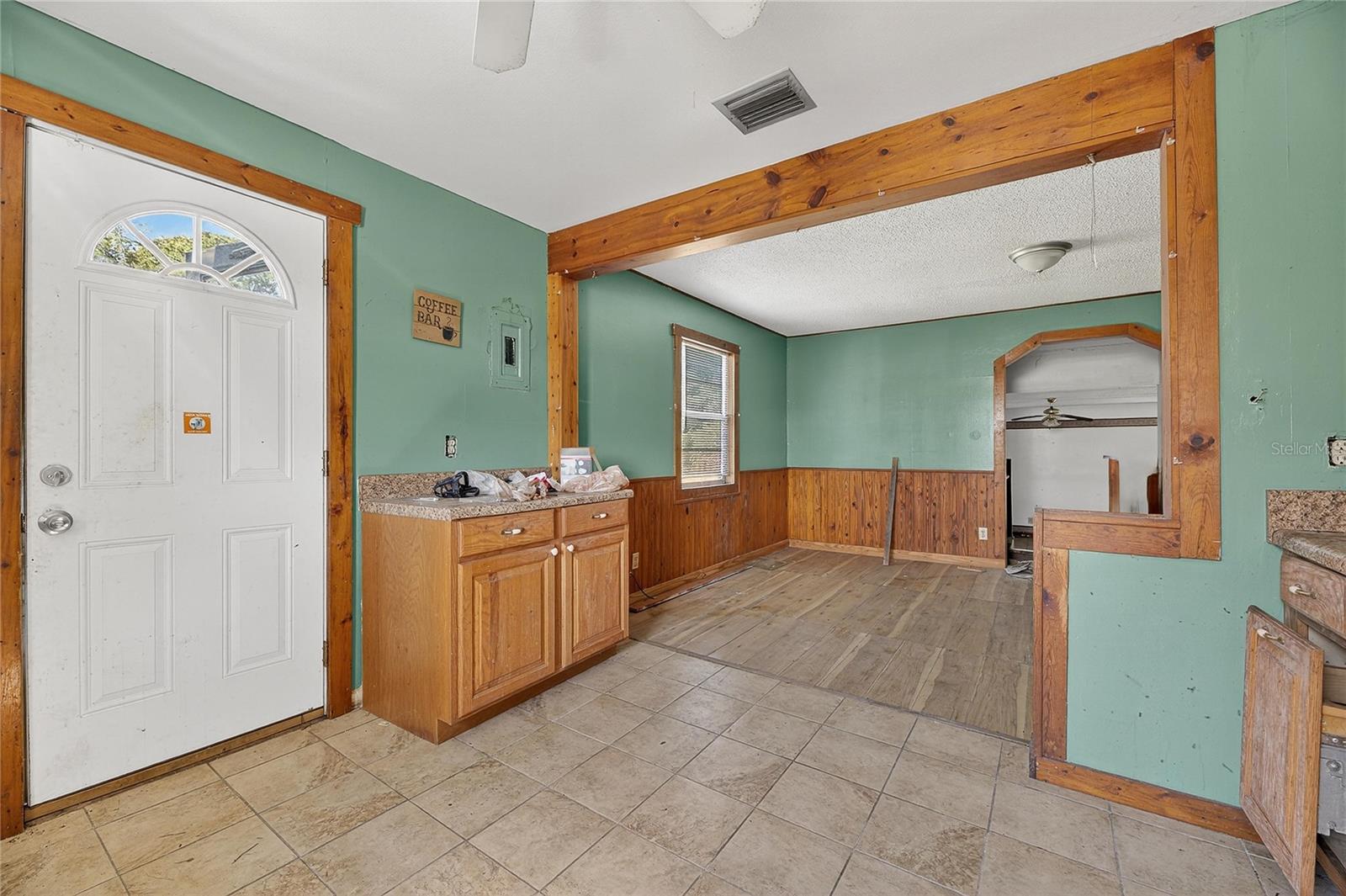 311 S WEBB RD, PLANT CITY, FL, 33566