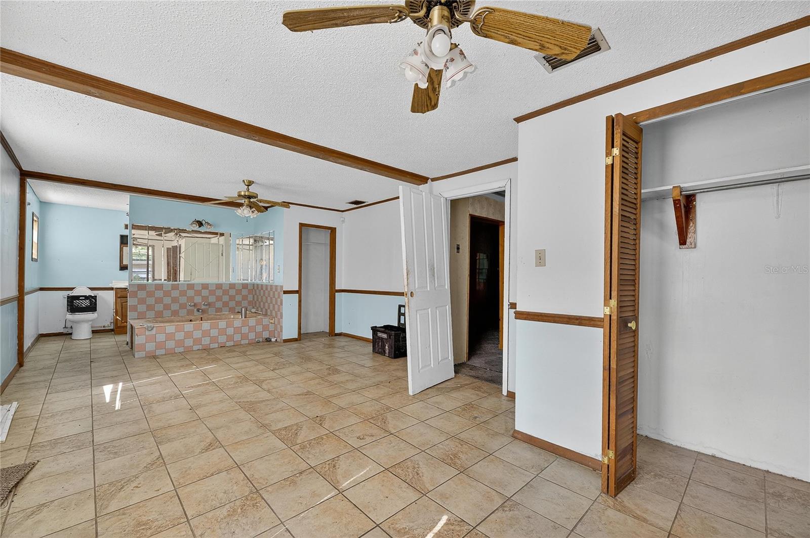 311 S WEBB RD, PLANT CITY, FL, 33566