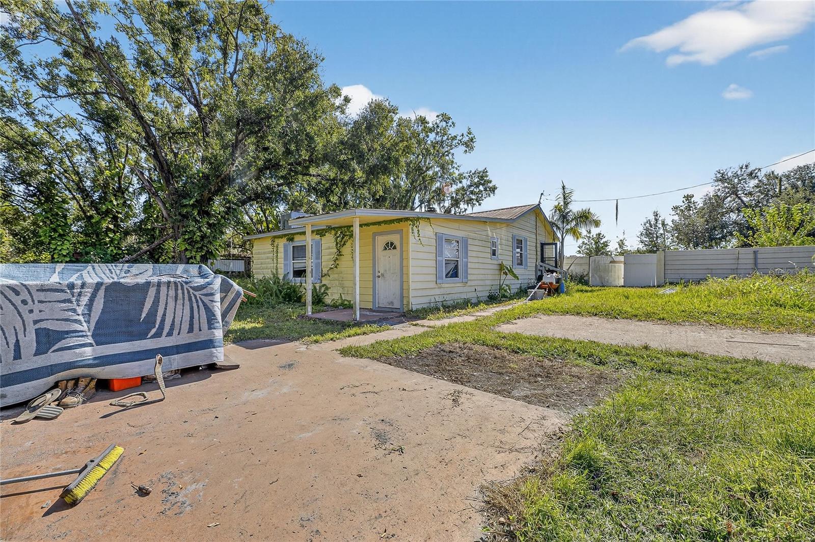 311 S WEBB RD, PLANT CITY, FL, 33566