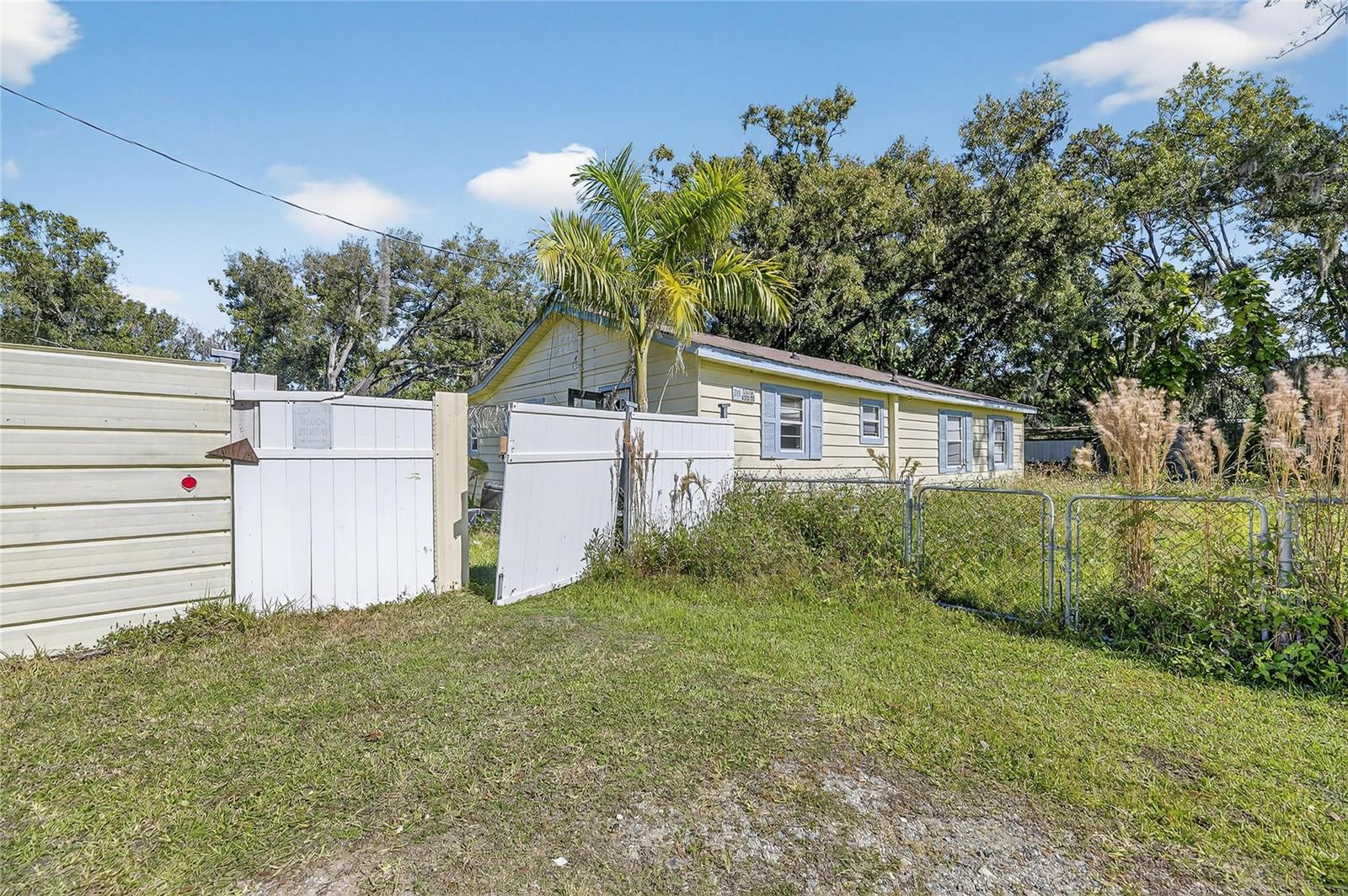 311 S WEBB RD, PLANT CITY, FL, 33566