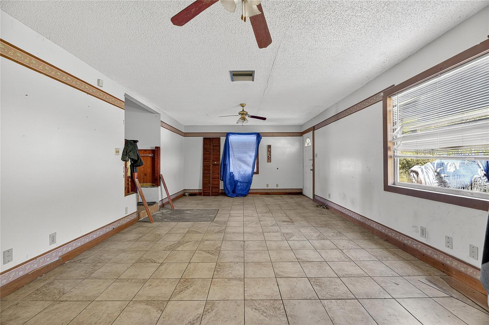 311 S WEBB RD, PLANT CITY, FL, 33566