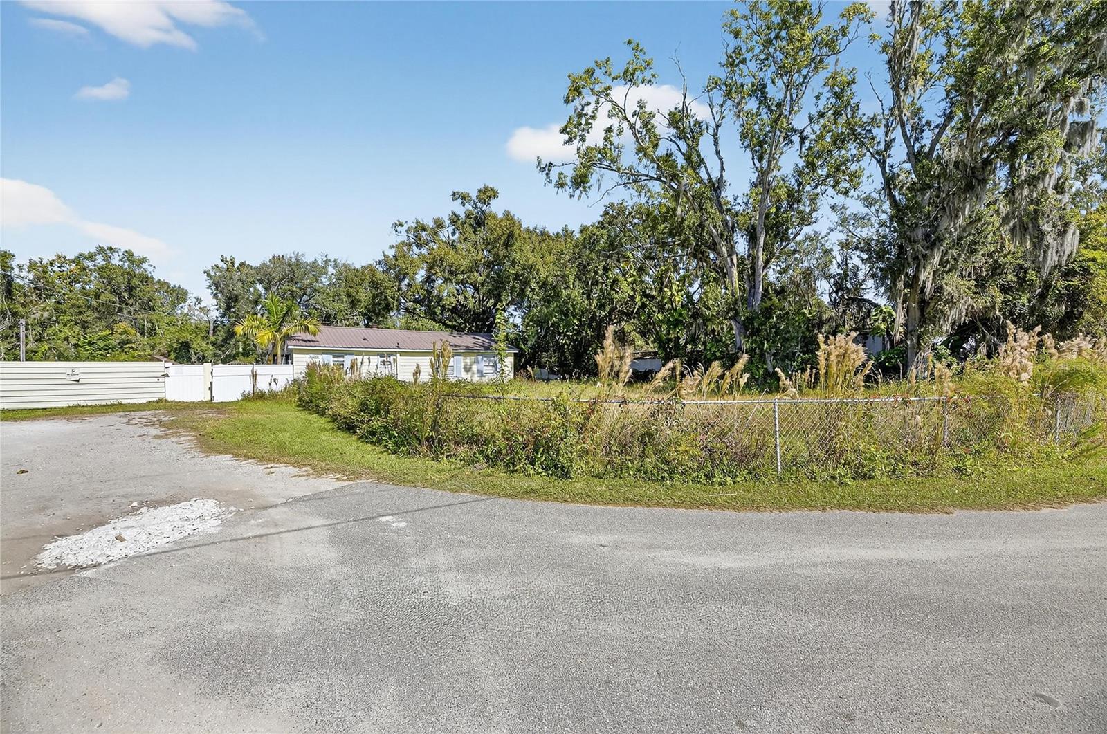 311 S WEBB RD, PLANT CITY, FL, 33566