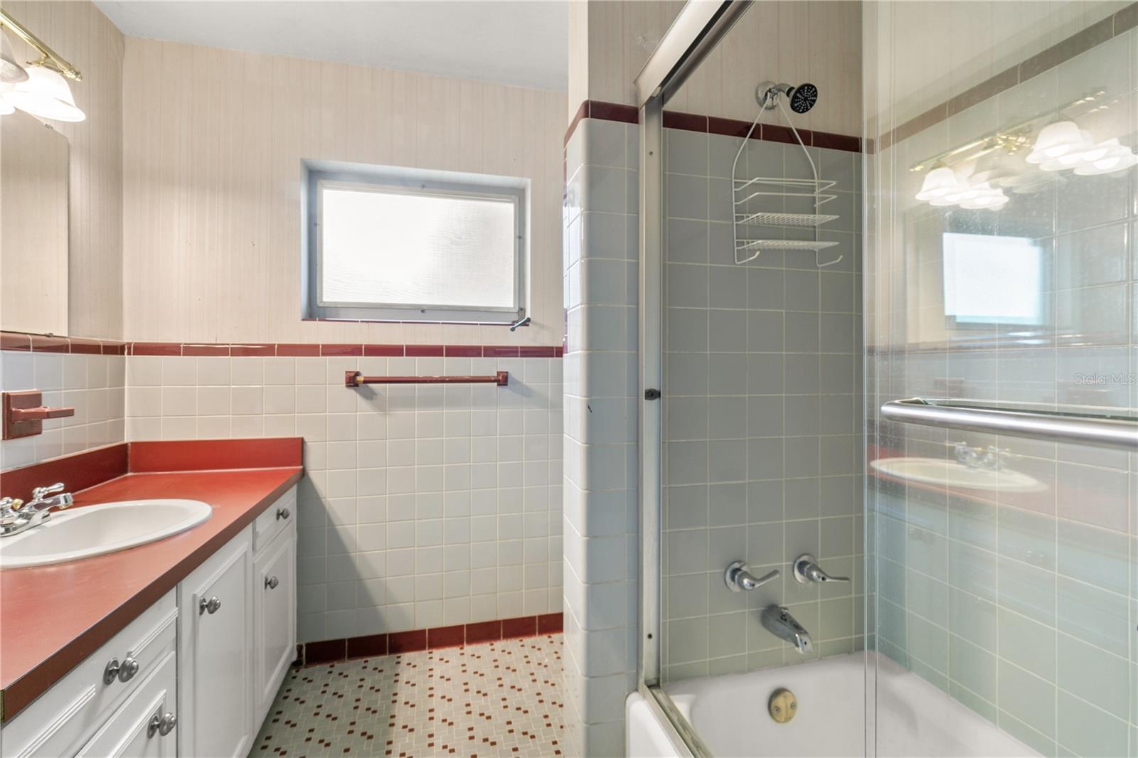 1734 NORMANDY DR, MOUNT DORA, FL, 32757