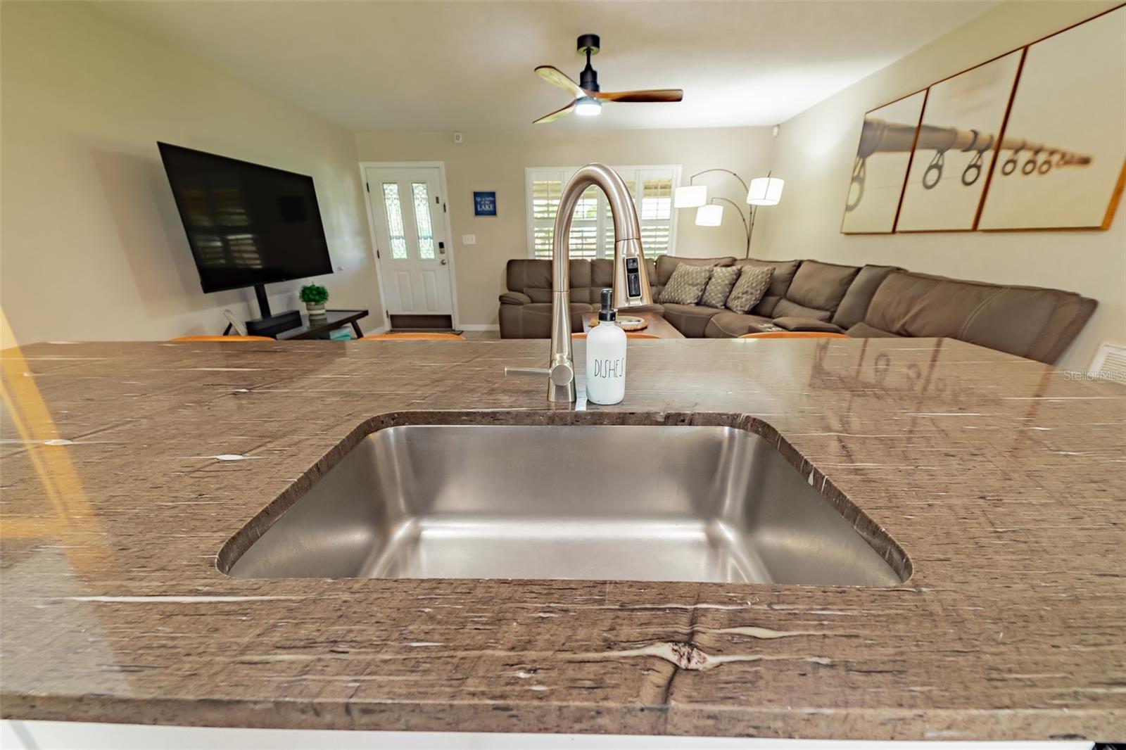 114 LAKE HUNTLEY DR, LAKE PLACID, FL, 33852