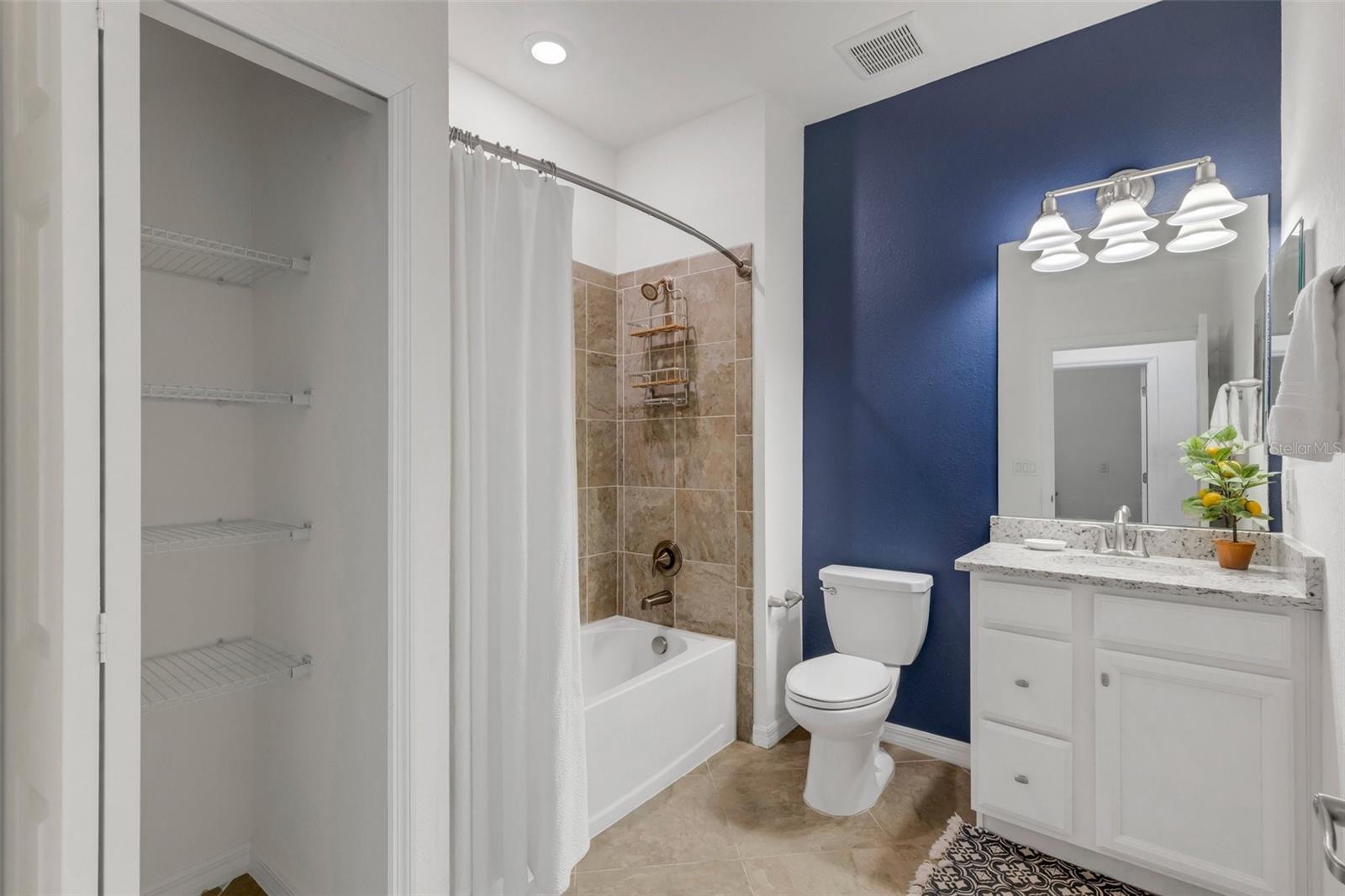 17607 GAWTHROP DR #103, BRADENTON, FL, 34211