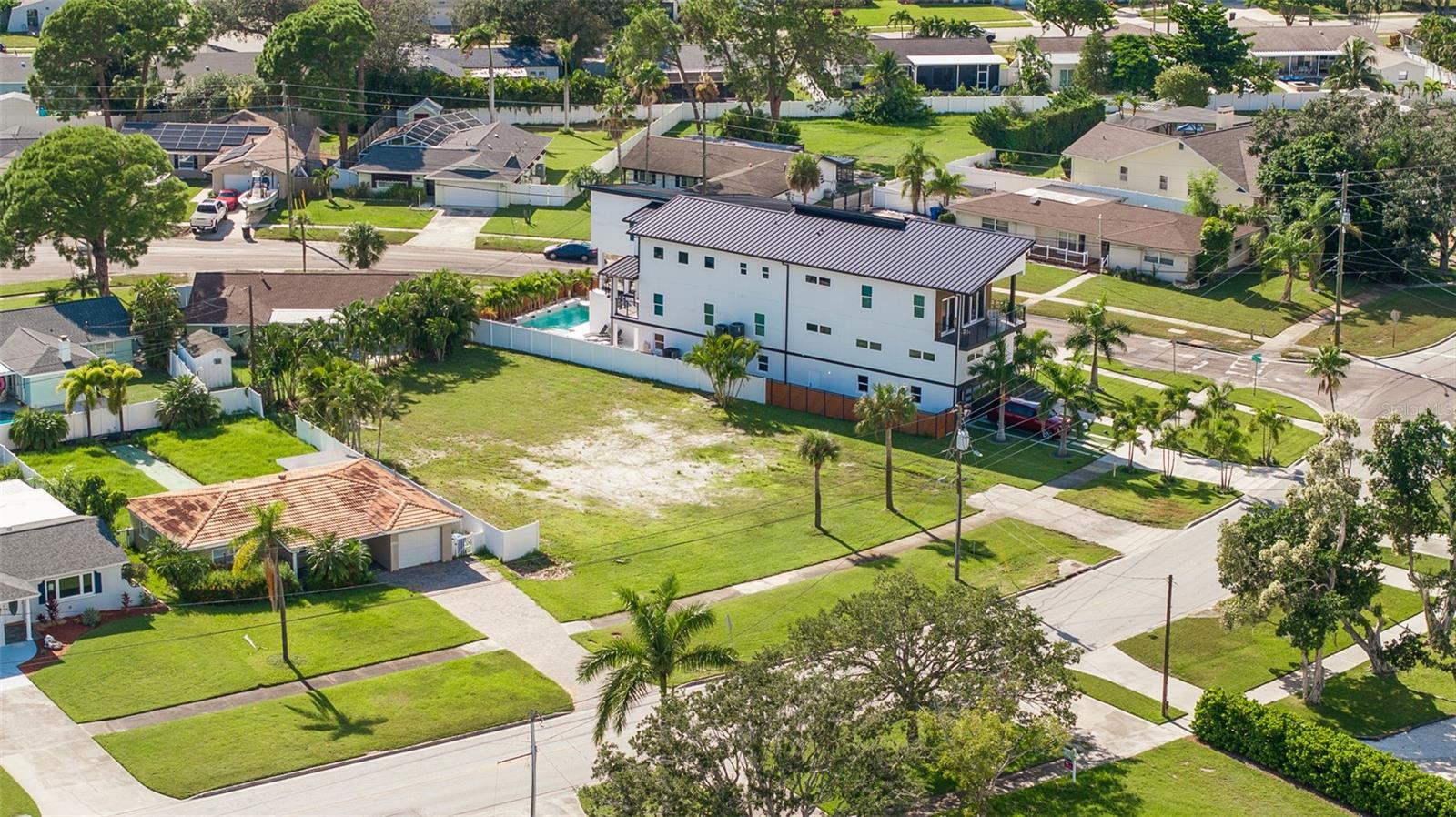 6046 BAYOU GRANDE BLVD NE, ST PETERSBURG, FL, 33703