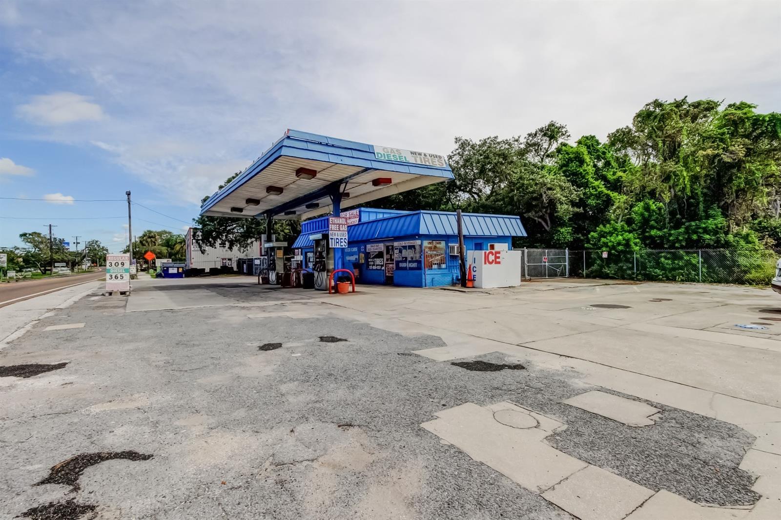 1941 S PINELLAS AVE, TARPON SPRINGS, FL, 34689